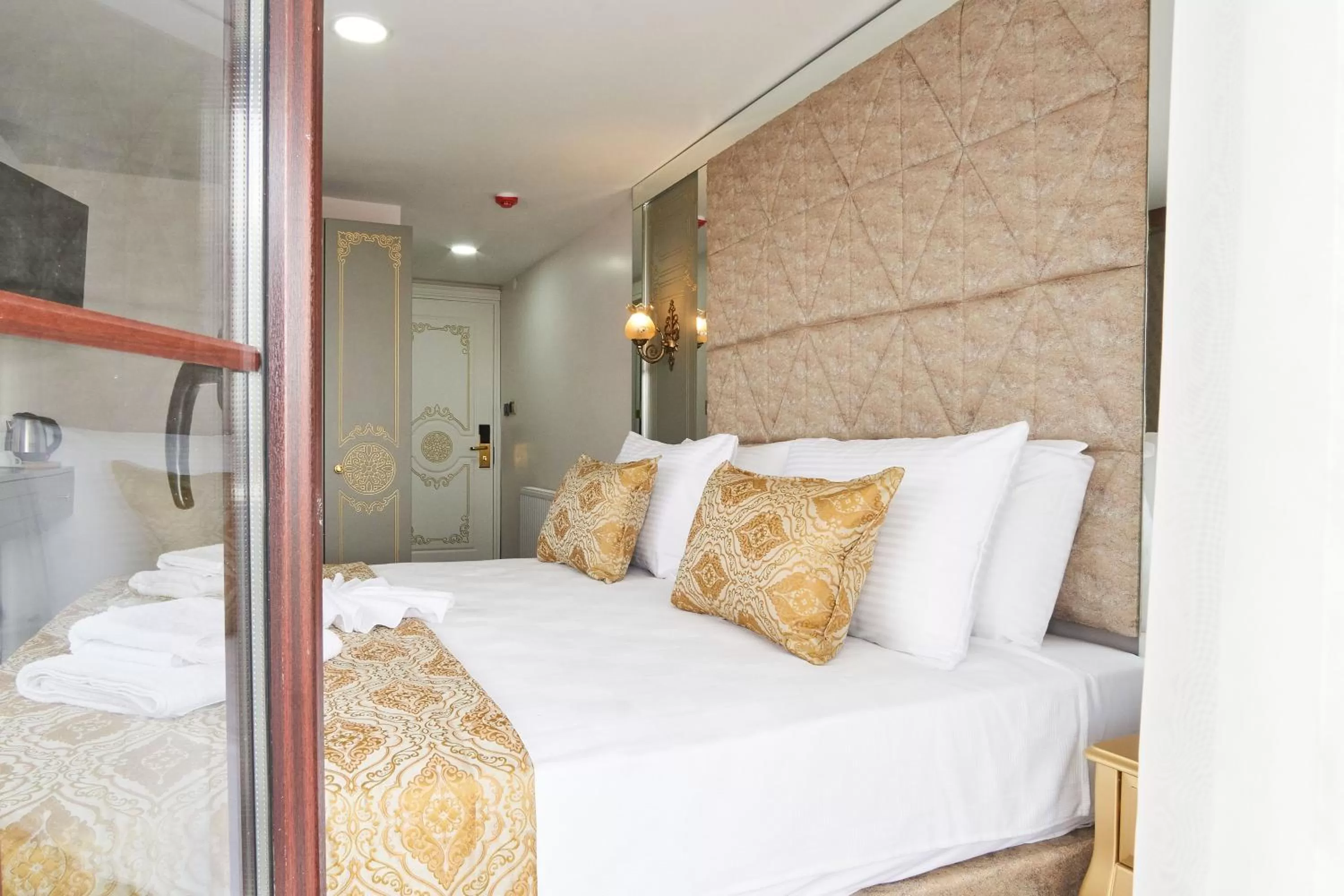 Bedroom, Bed in Sultan Suleyman Palace Hotel & Spa