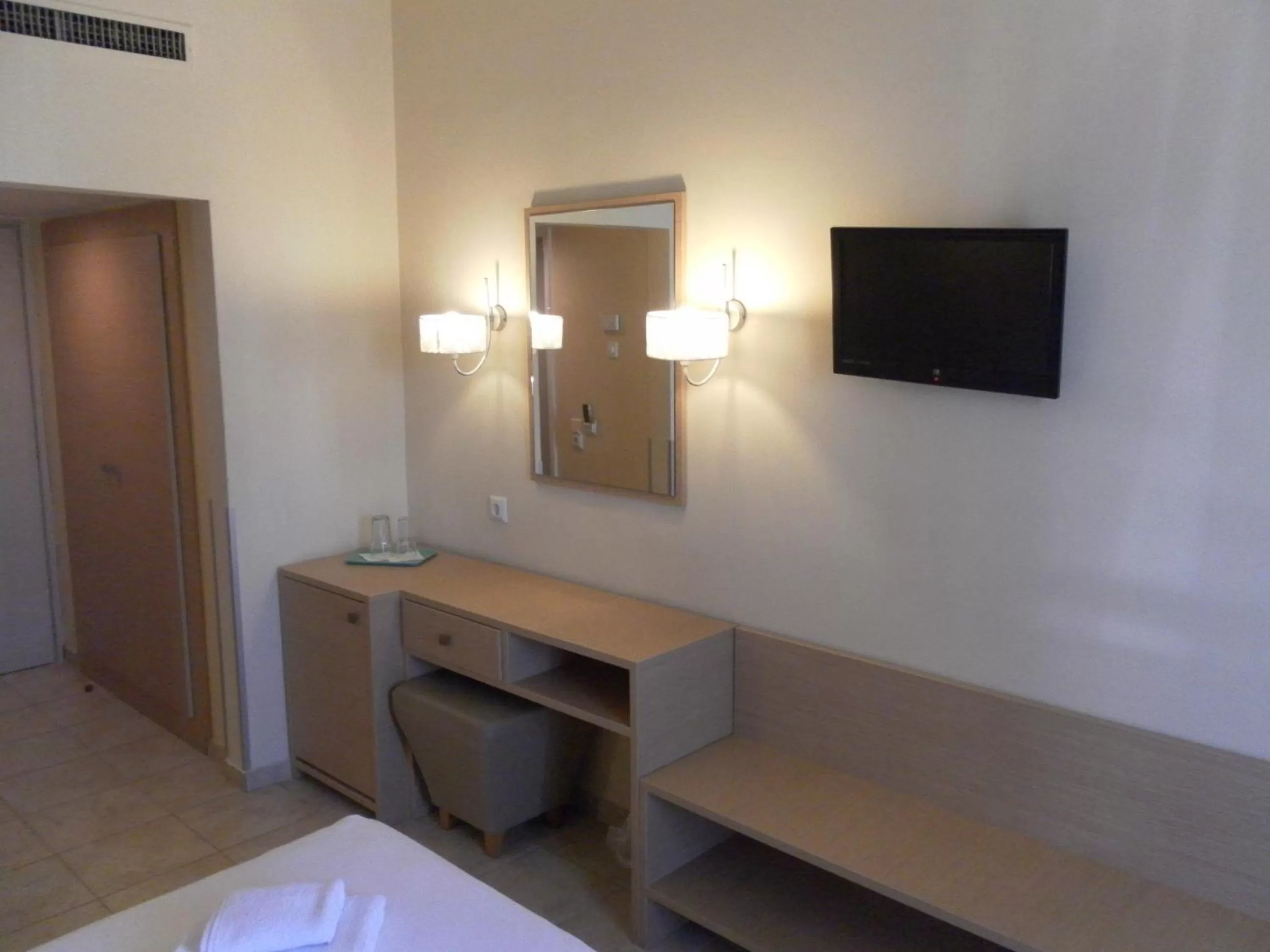 Bedroom, Bed in Esperia