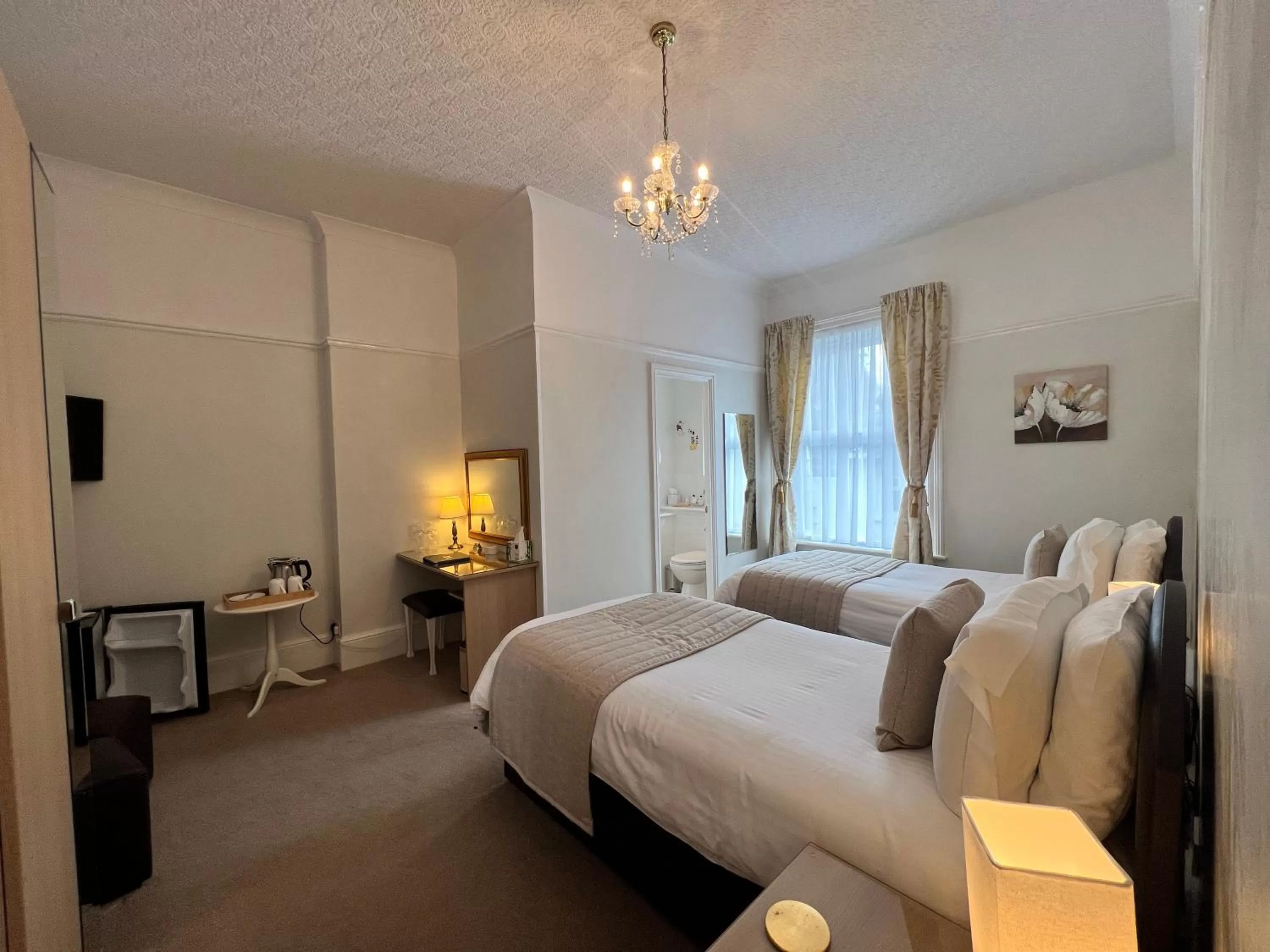 Bedroom, Bed in Birkdale Guest House