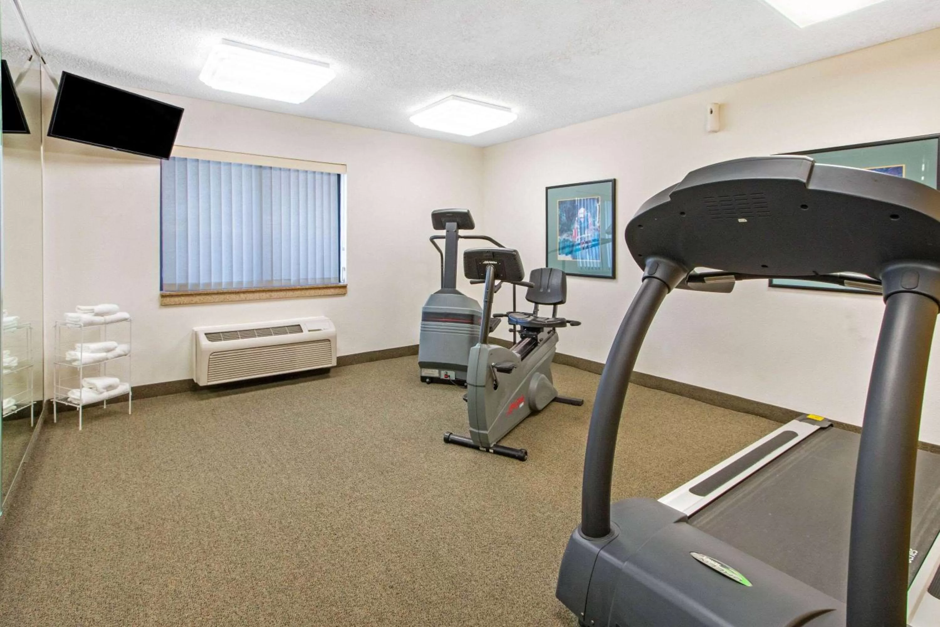 Fitness centre/facilities in La Quinta by Wyndham Albuquerque Journal Ctr NW