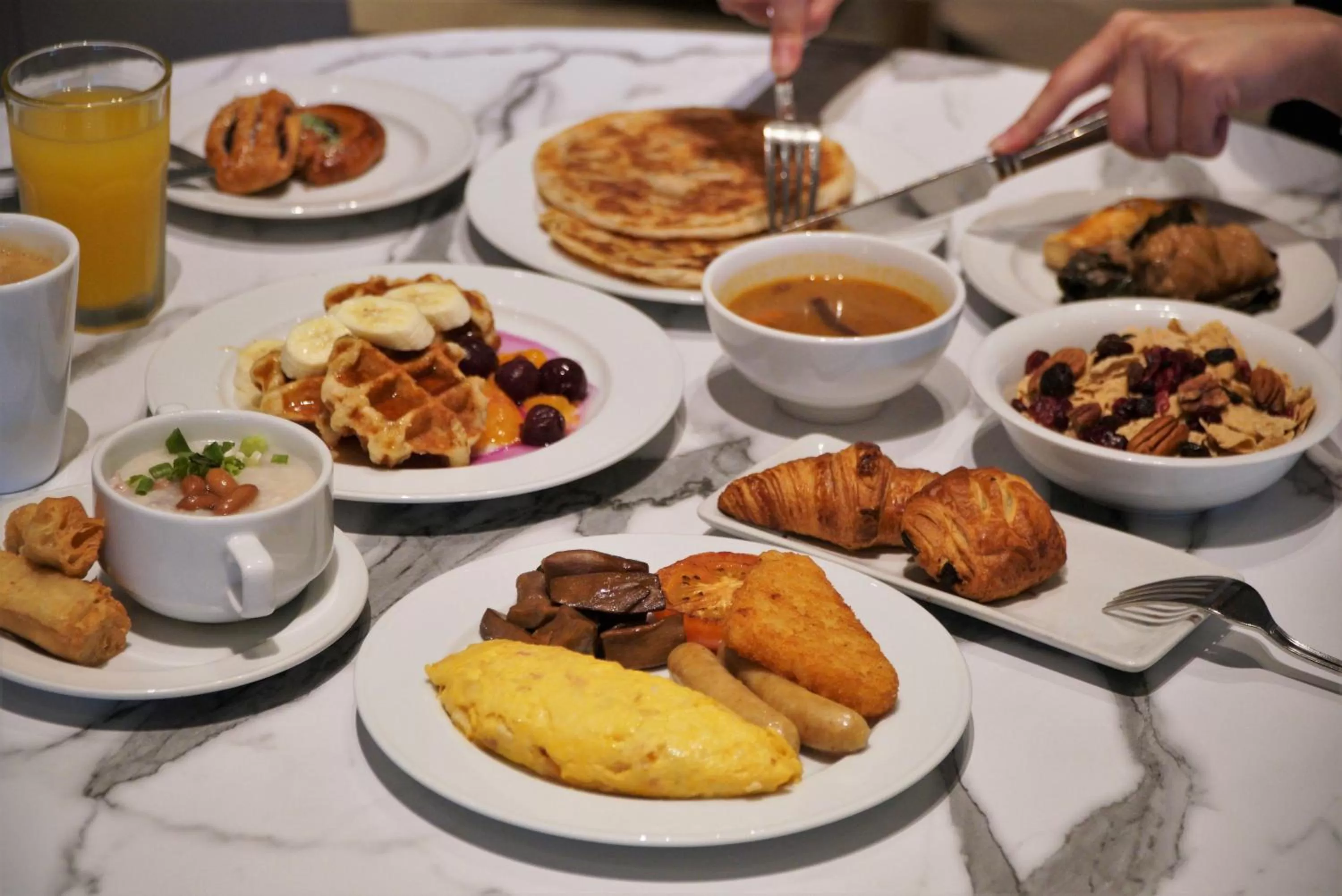 Food and drinks in Singapore Marriott Tang Plaza Hotel