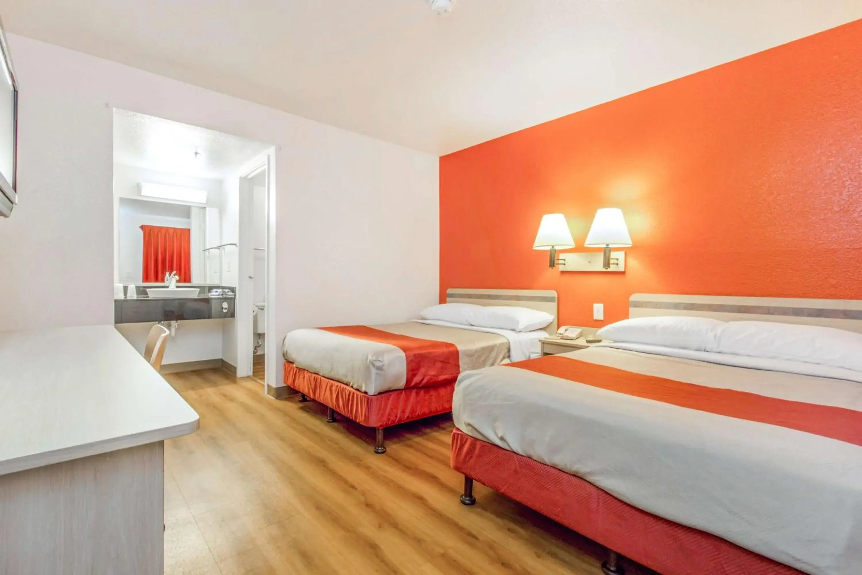 Premium Quadruple Room in Motel 6-Phoenix, AZ - West Premium Quadruple Room in Motel 6-Phoenix, AZ - West