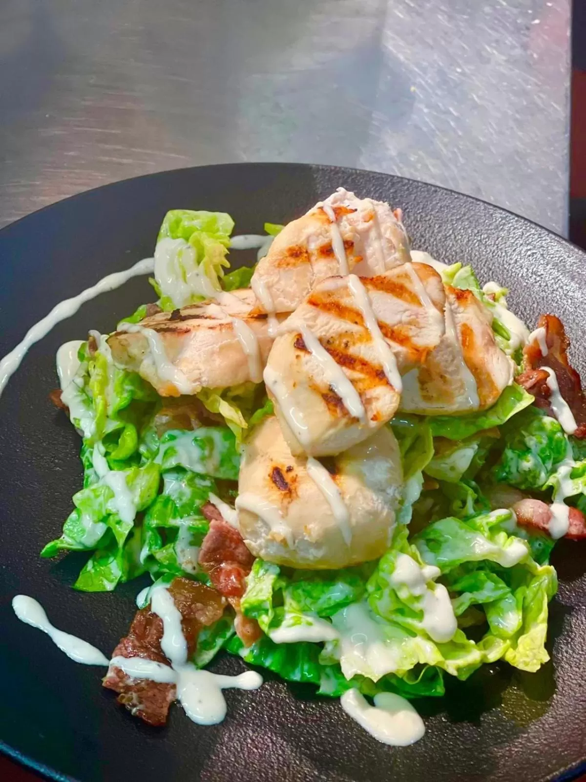 Restaurant/places to eat in The Avenue Hotel Ltd