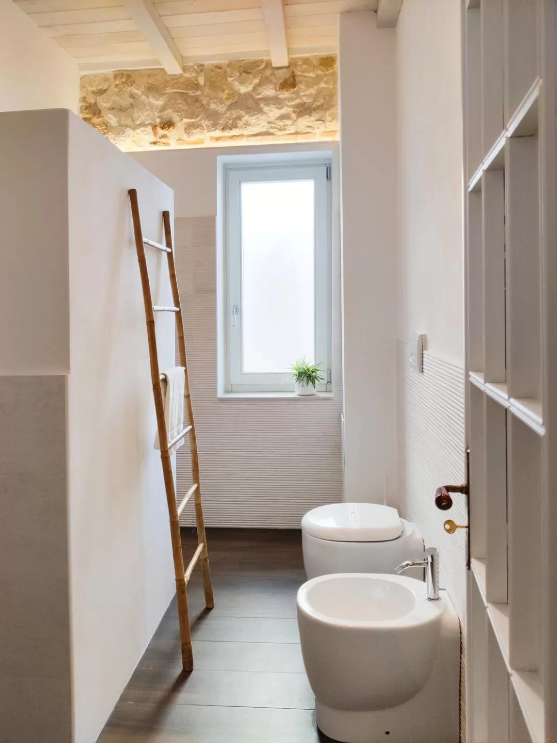 Bathroom in Calamùrn Ortigia