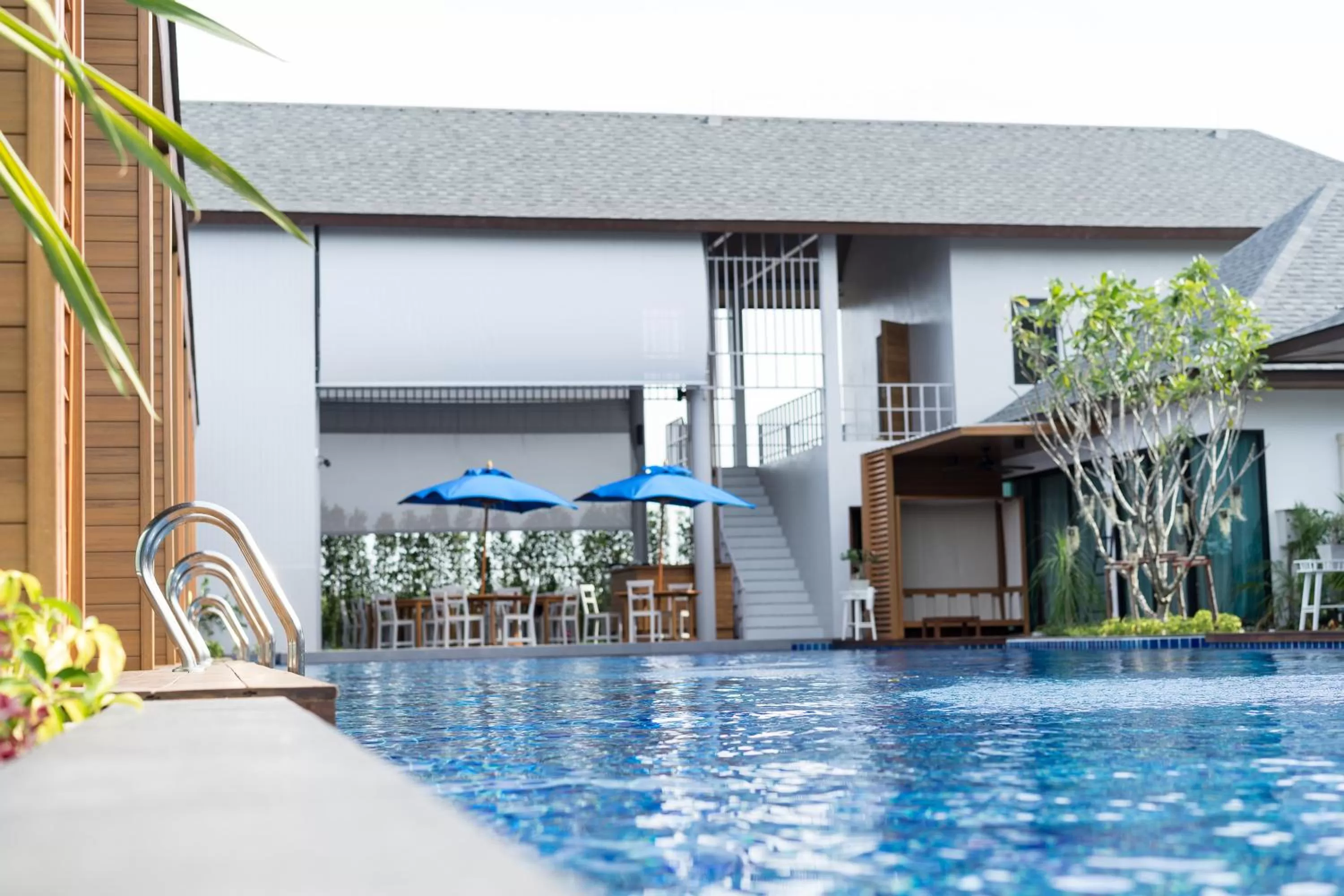 Swimming pool in Vann Hua Hin Resort