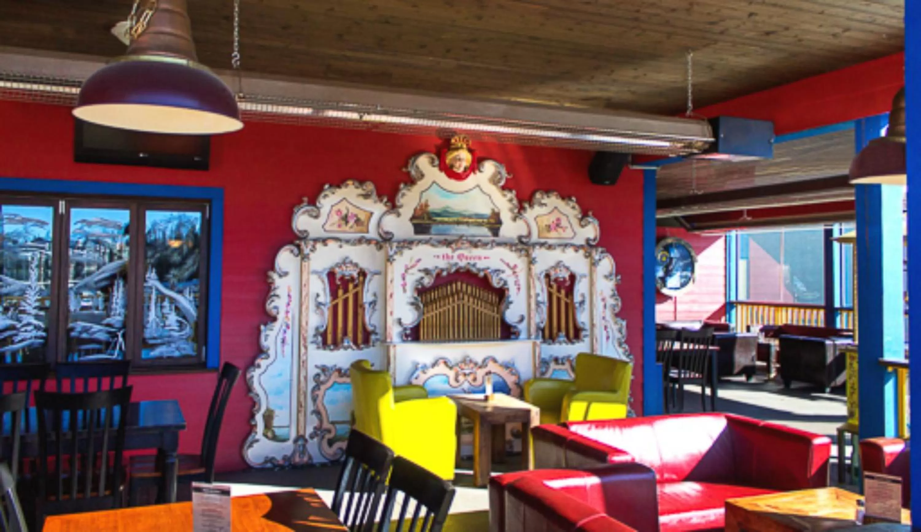 Restaurant/places to eat in The Bulldog Hotel