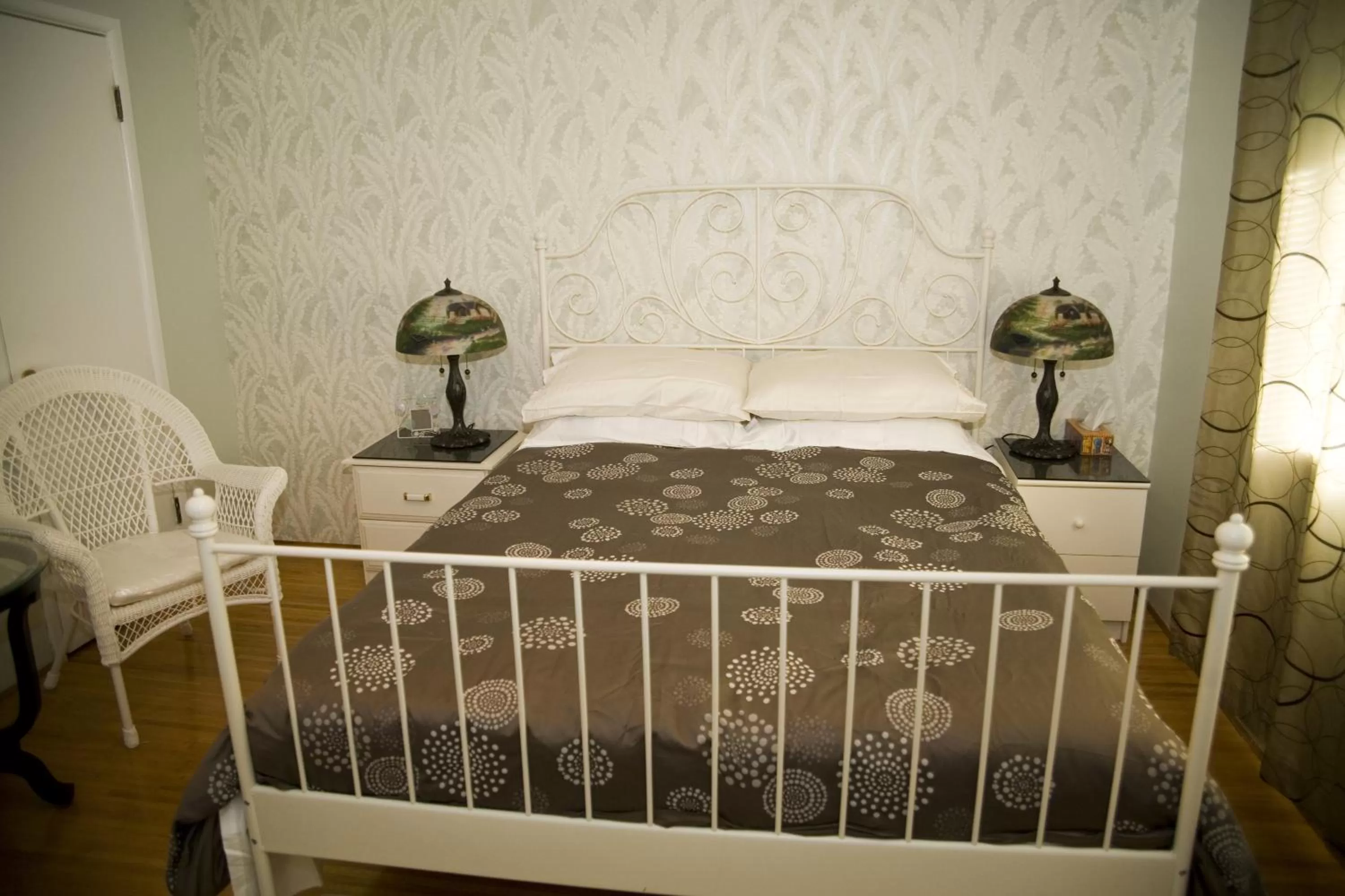 Superior Queen Room in Serenity