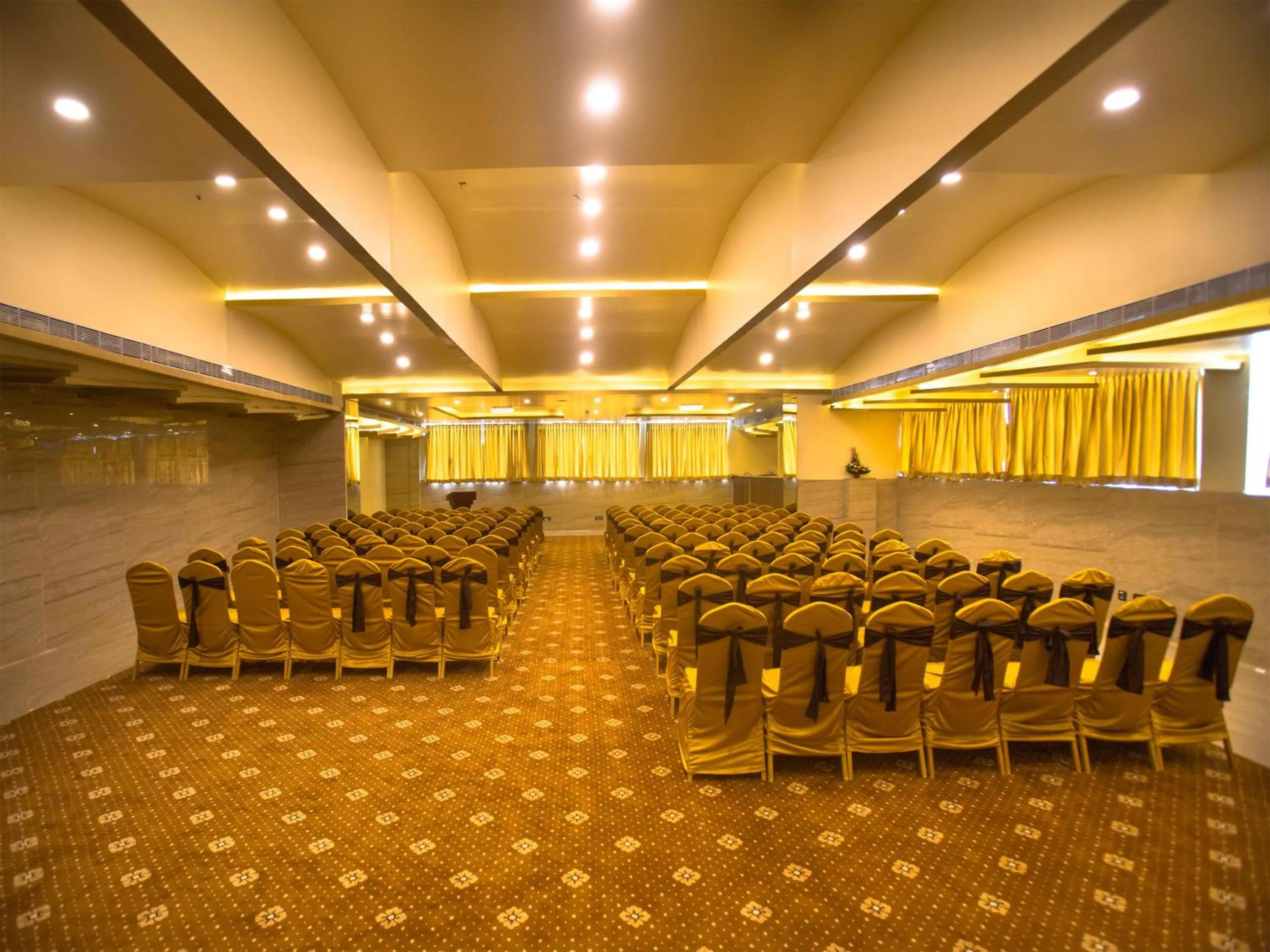 Banquet/Function facilities in ST Parklane Airport Hotel Chennai