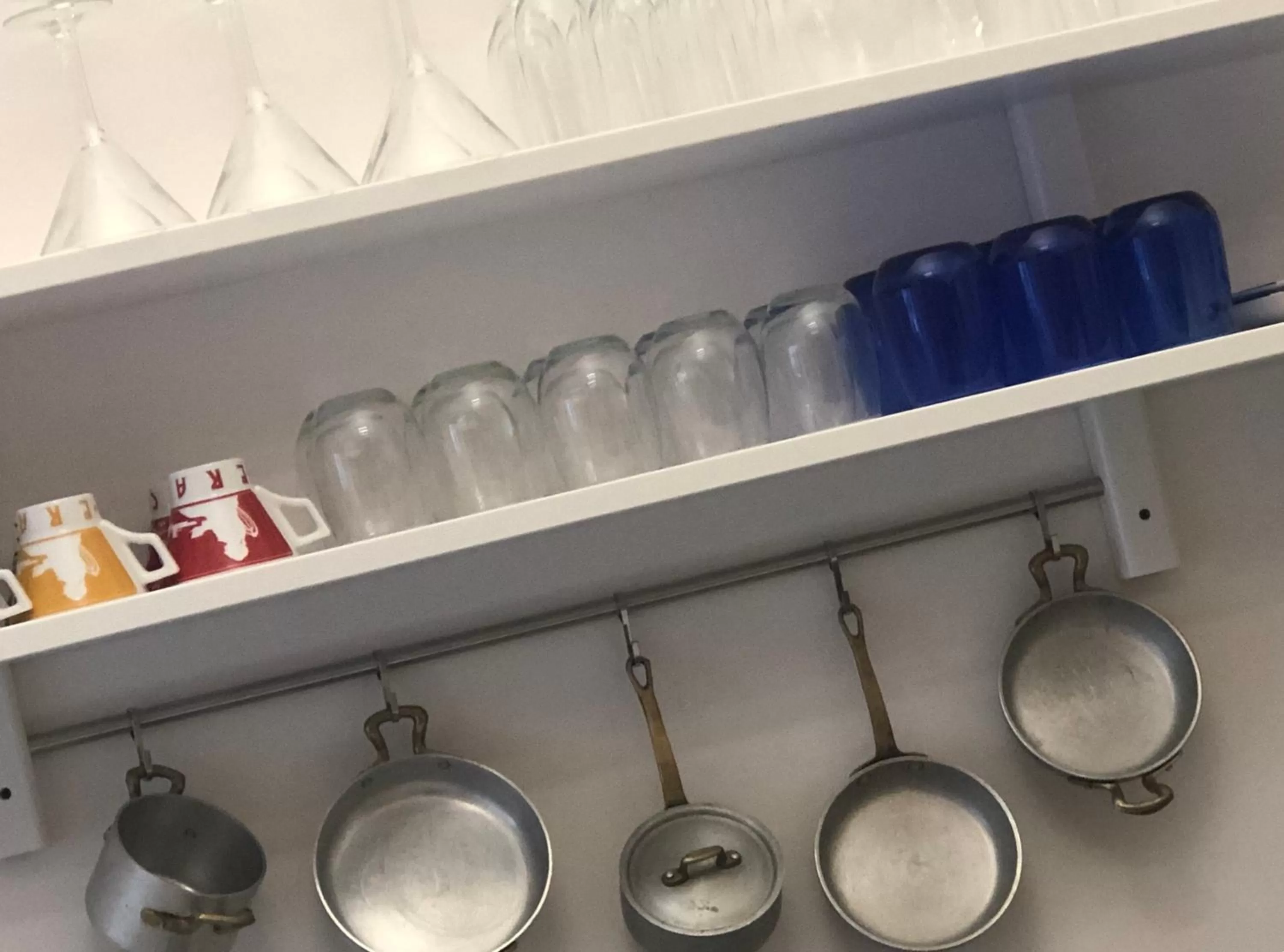 Kitchen or kitchenette in RarityArt GuestHouse