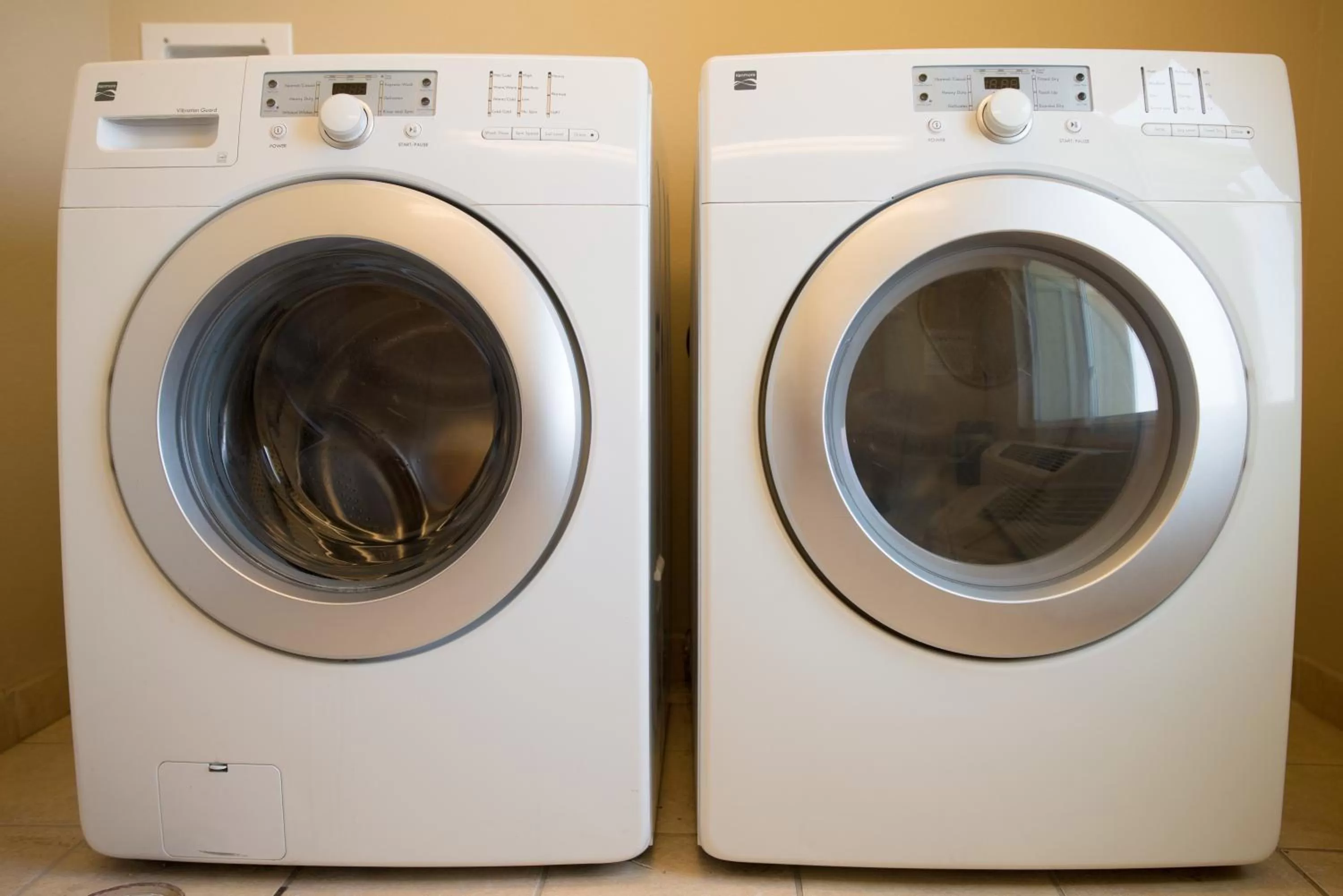 Decorative detail in Holiday Inn Express & Suites Northwood by IHG