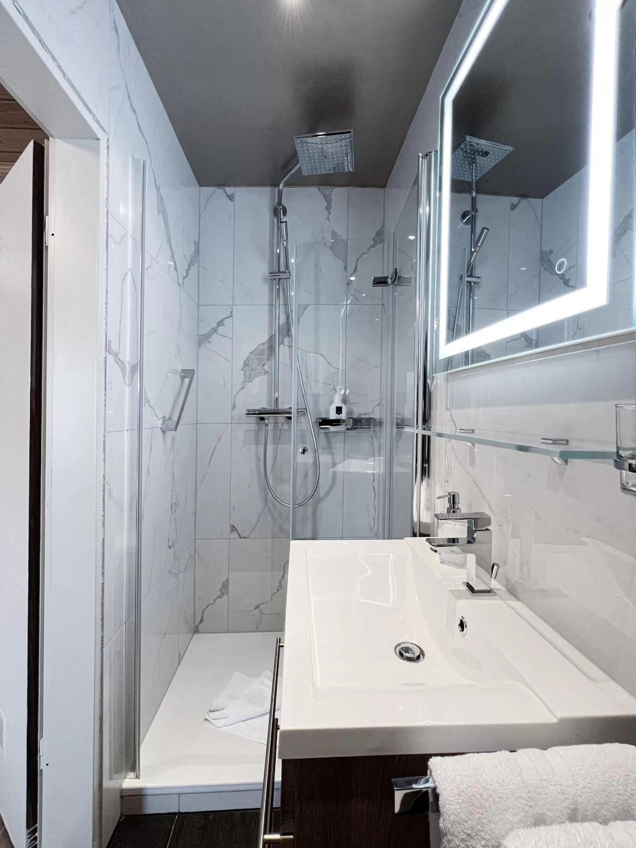 Bathroom in Hotel Schlossblick Chiemsee