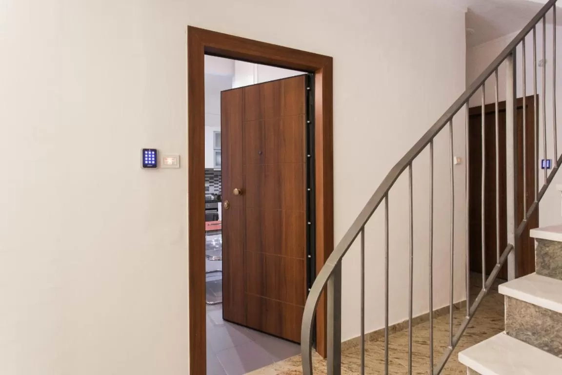 Facade/entrance in Nicholas Point Apartments and Rooms