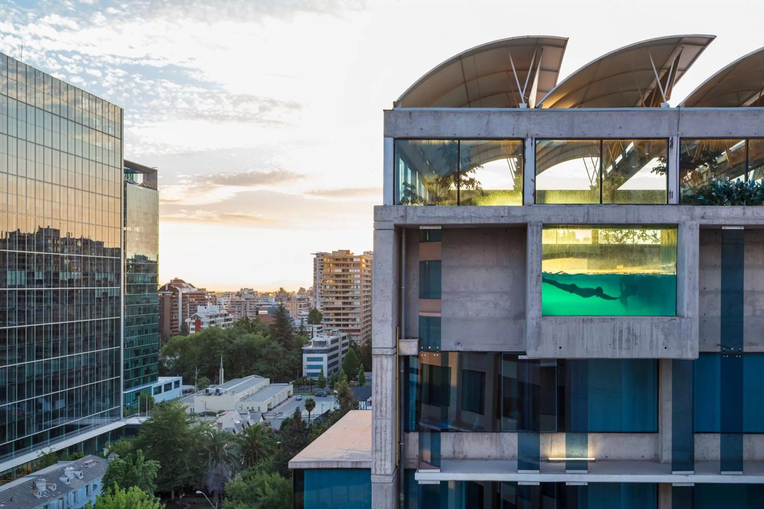 Property building in Best Western Premier Marina Las Condes