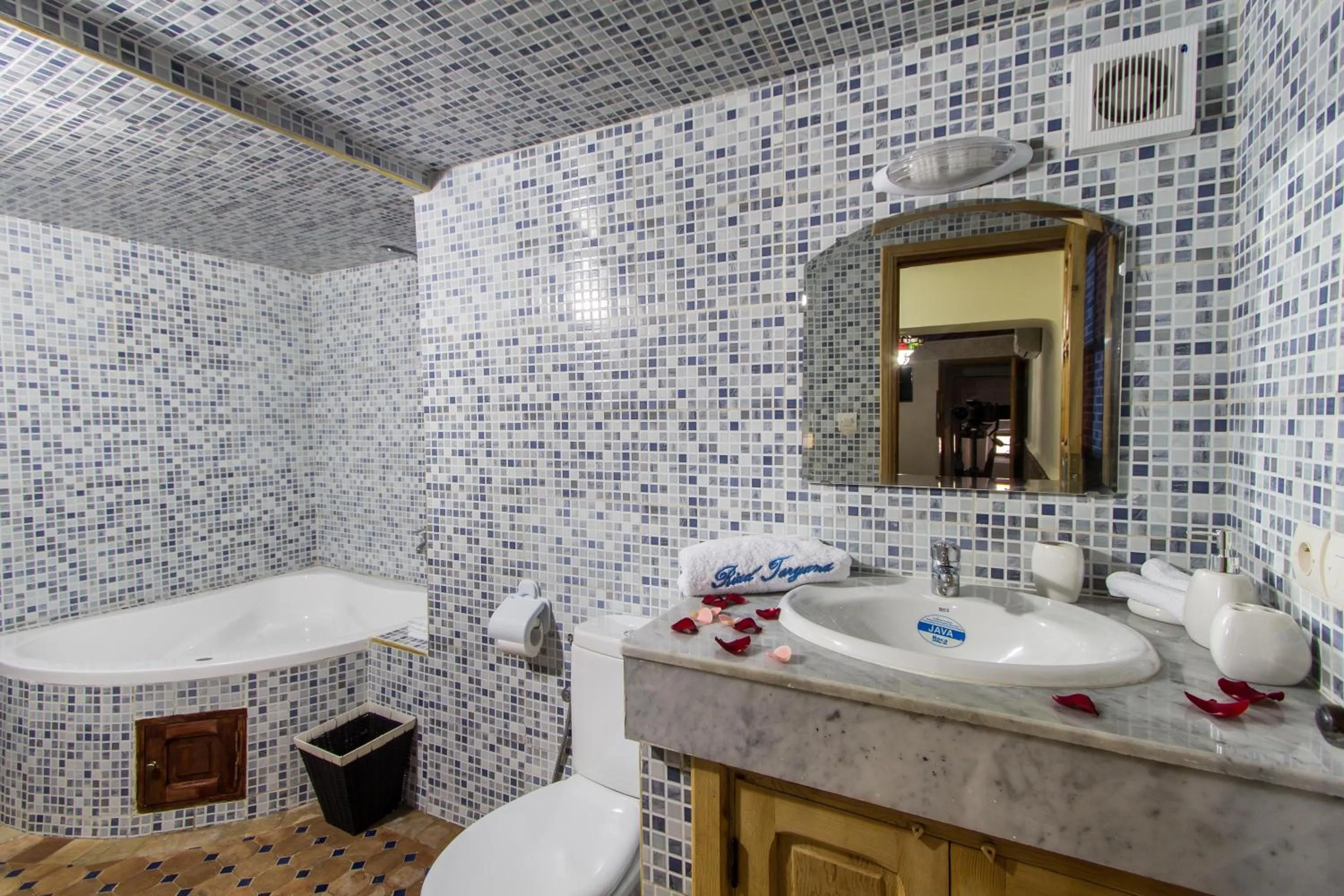 Bathroom in Riad Taryana