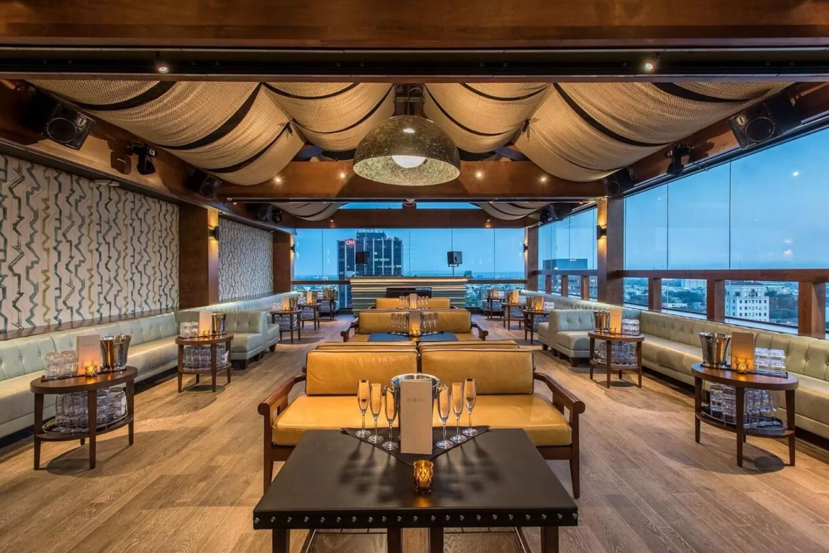 Nightclub / DJ in Dream Hollywood, by Hyatt