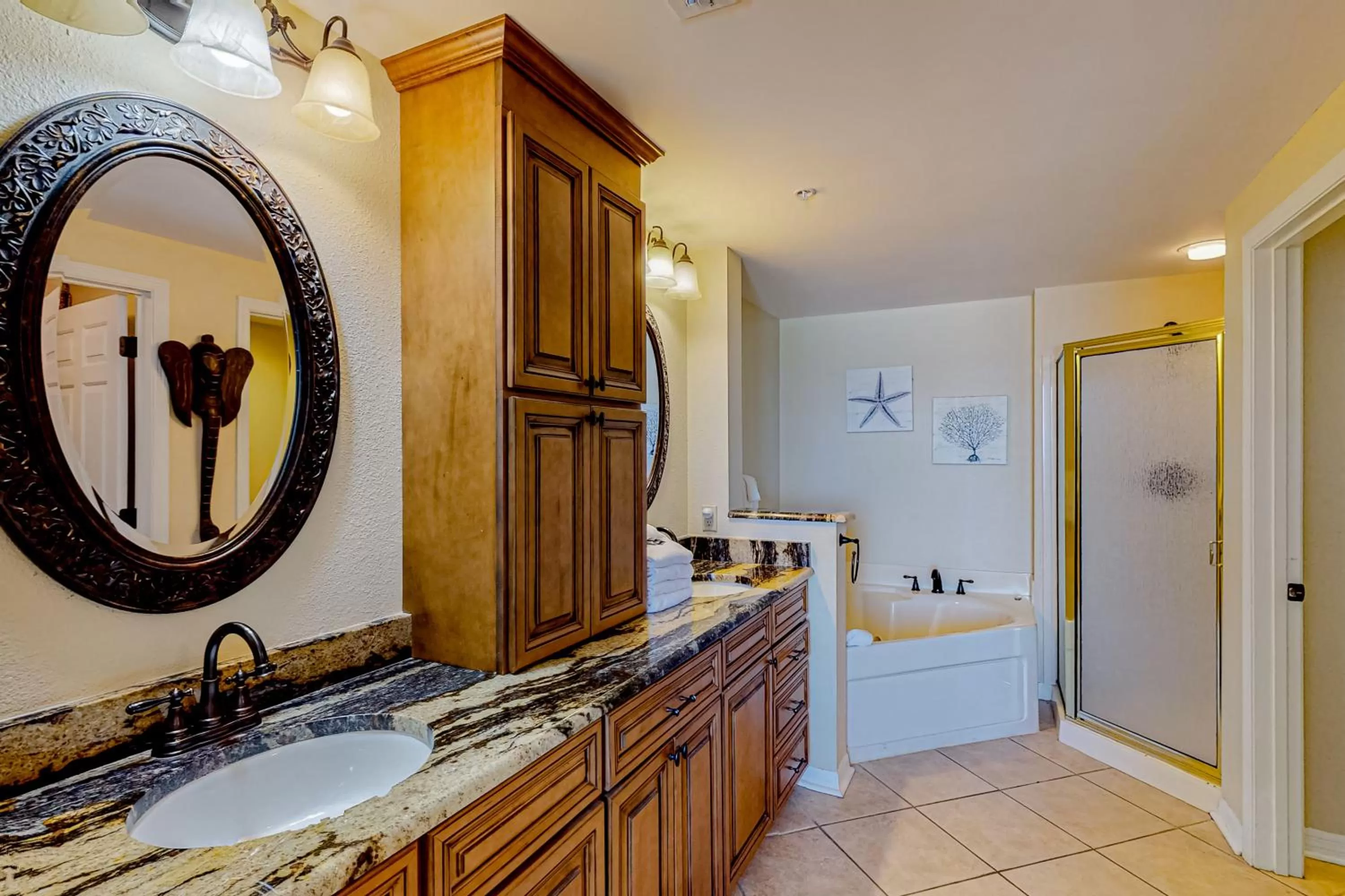 Bathroom in Spanish Key 304