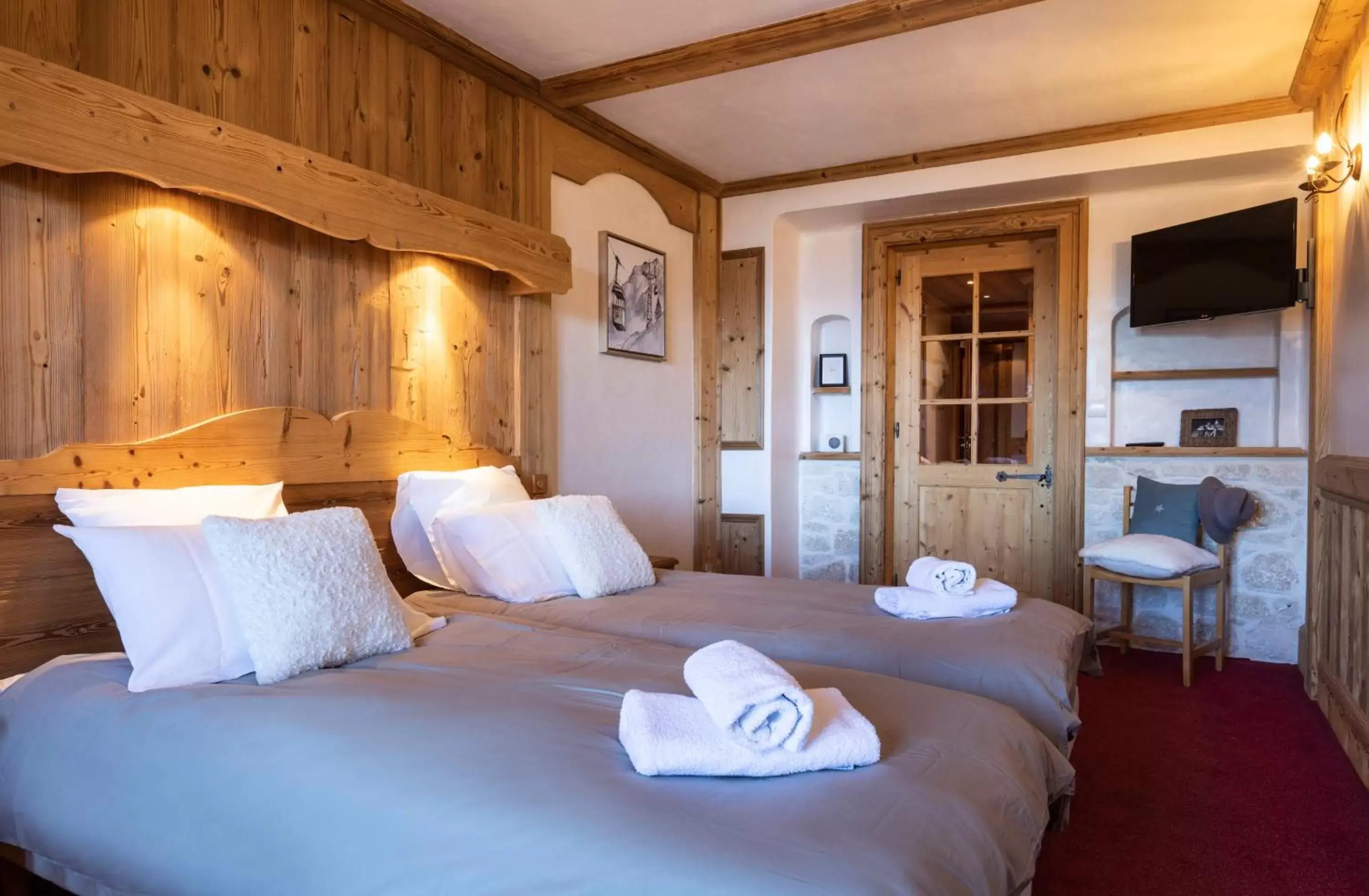 Twin Room in TERRESENS - LES CASCADES Twin Room in TERRESENS - LES CASCADES