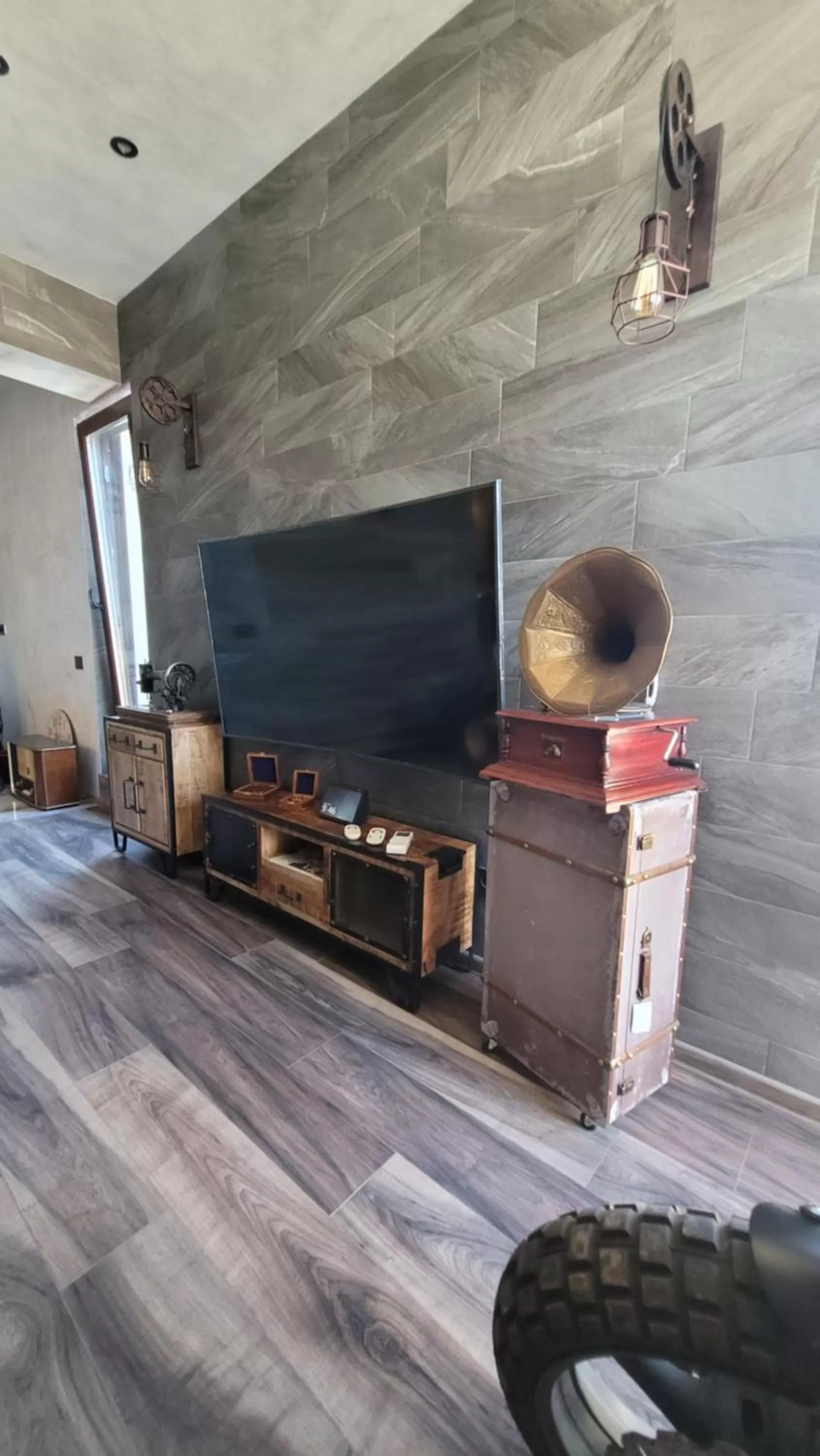 TV and multimedia, TV/Entertainment Center in Terrace Suites Iasi