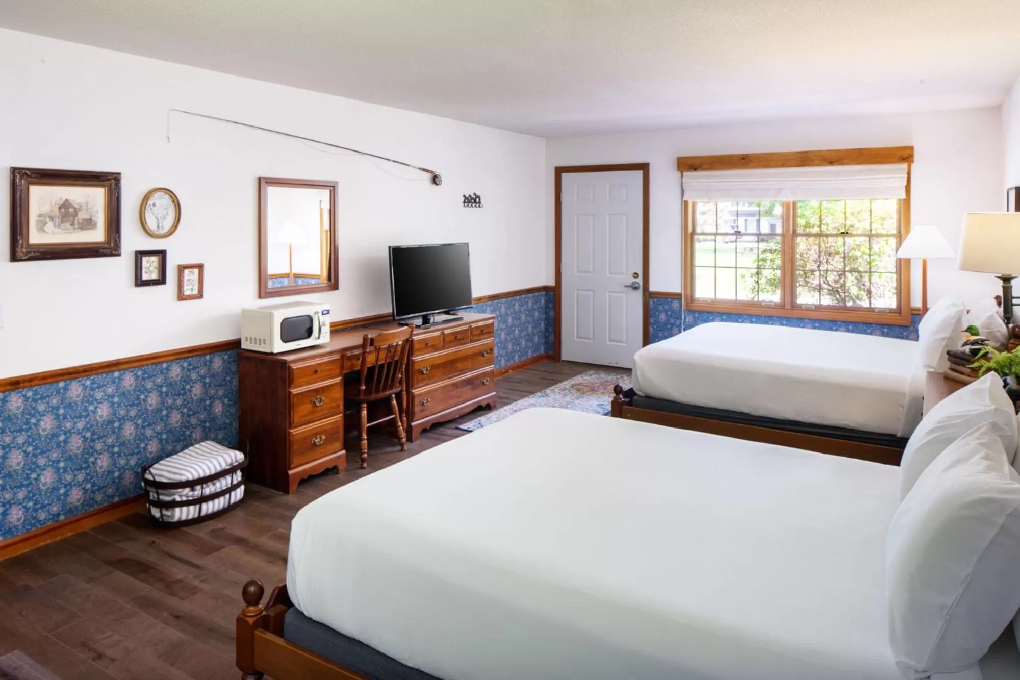 Deluxe Queen Room with Two Queen Beds (Manchester) in Aspen at Manchester