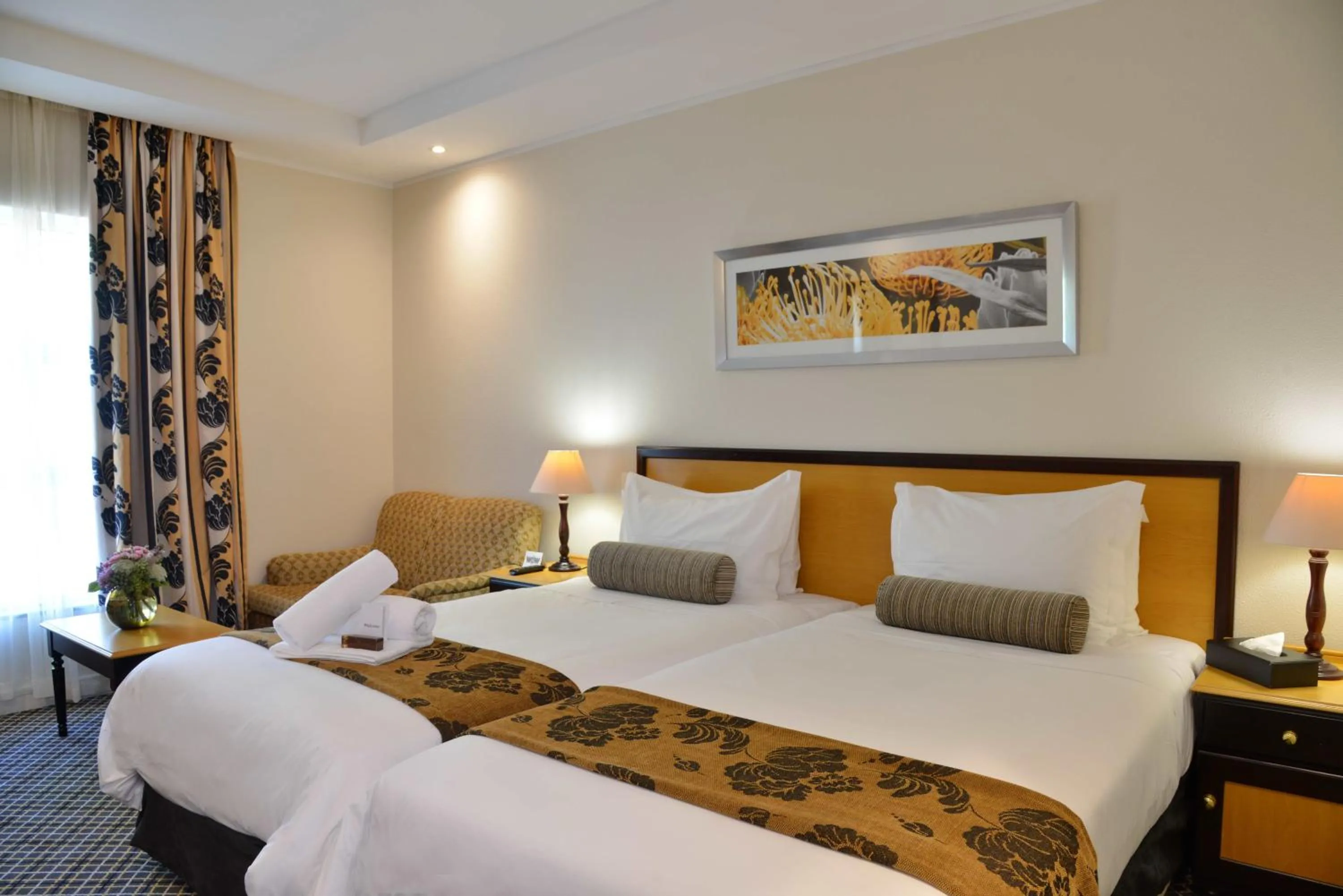 Twin Room - Disability Access in City Lodge Hotel GrandWest