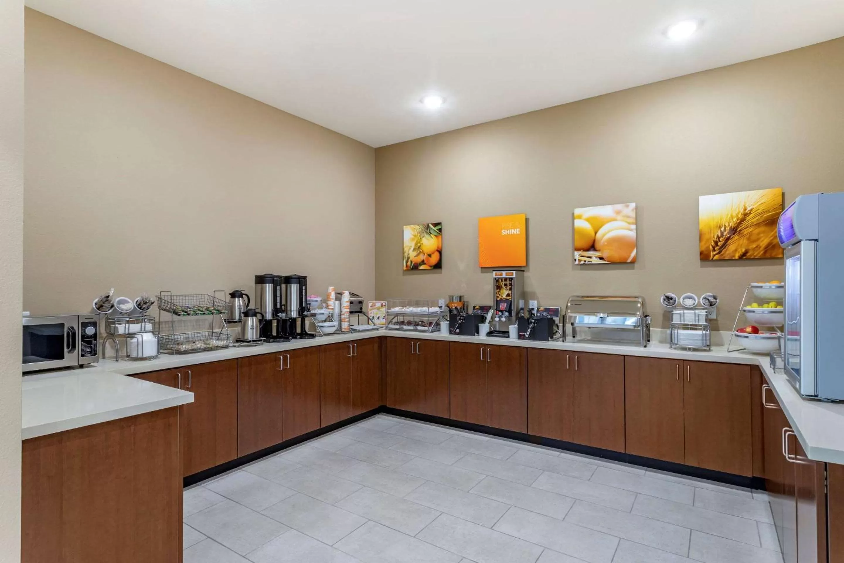 Restaurant/places to eat in Comfort Inn & Suites Waller