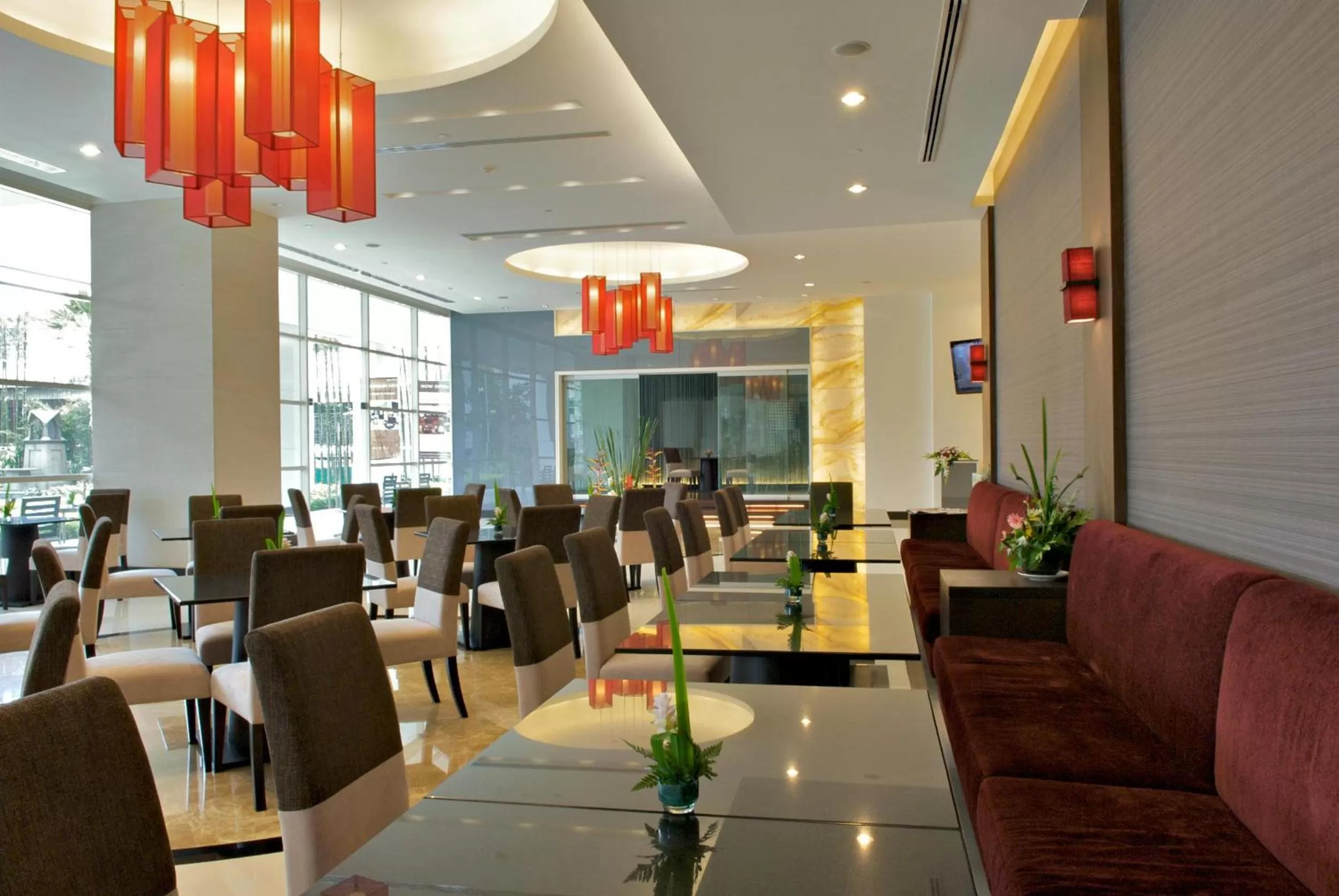 Restaurant/places to eat in The Narathiwas Hotel & Residence Sathorn Bangkok