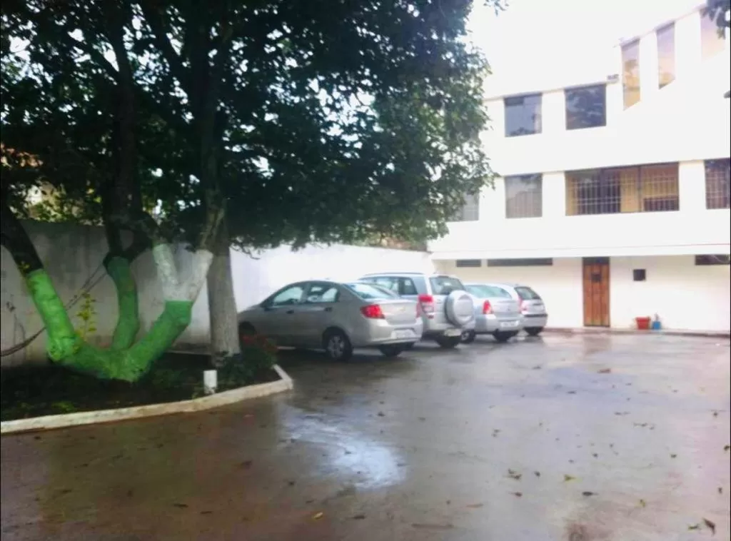 Property Building in Hostal Jora Continental