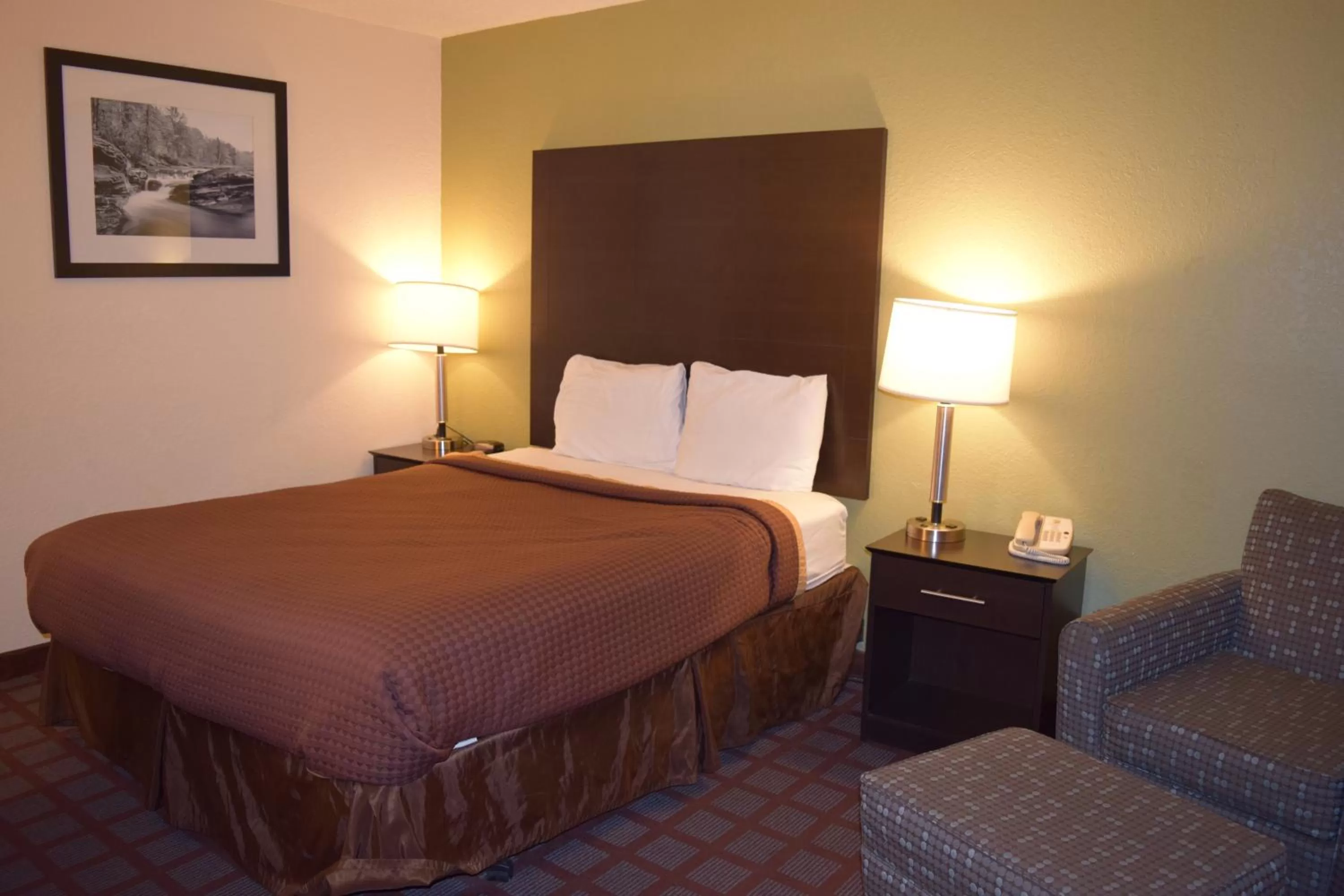 Bed in Super 8 by Wyndham Saginaw