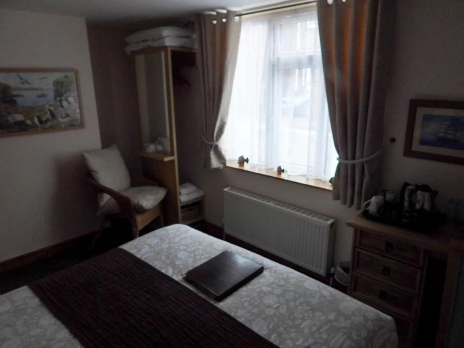 Bedroom, Bed in Crab pot cottage