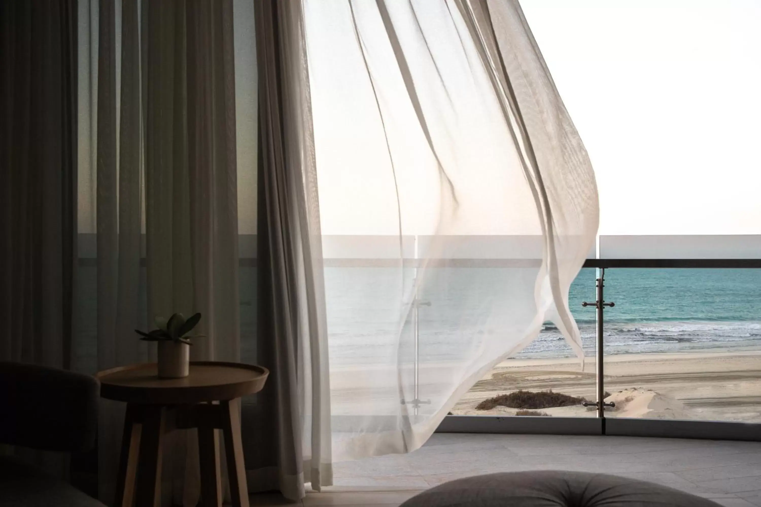 Ocean View Deluxe Twin Room in Jumeirah Saadiyat Island Abu Dhabi Ocean View Deluxe Twin Room in Jumeirah Saadiyat Island Abu Dhabi