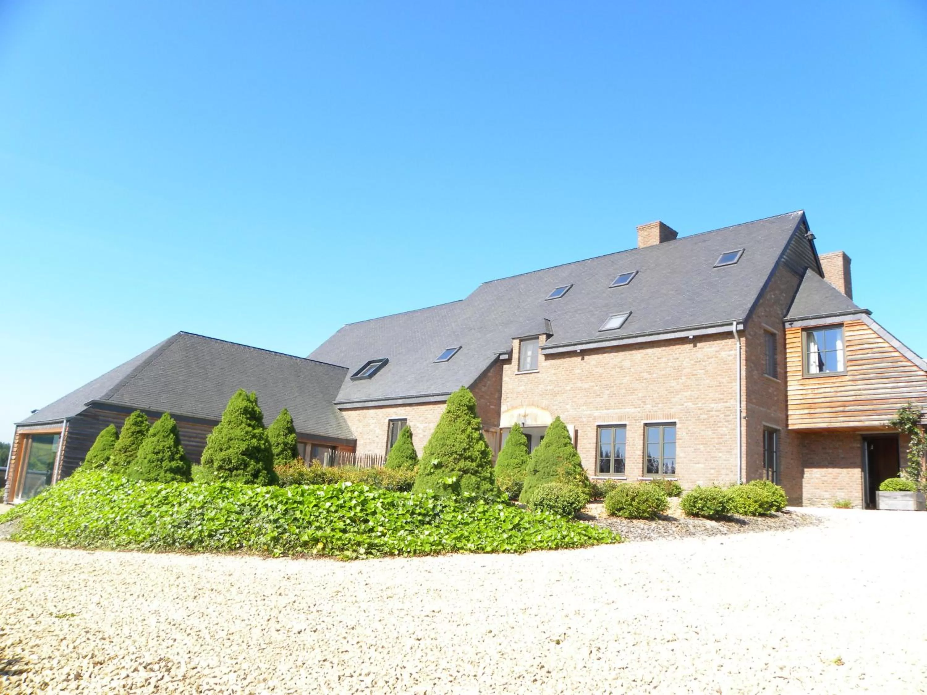 Facade/entrance, Property Building in B&B Le Briquemont