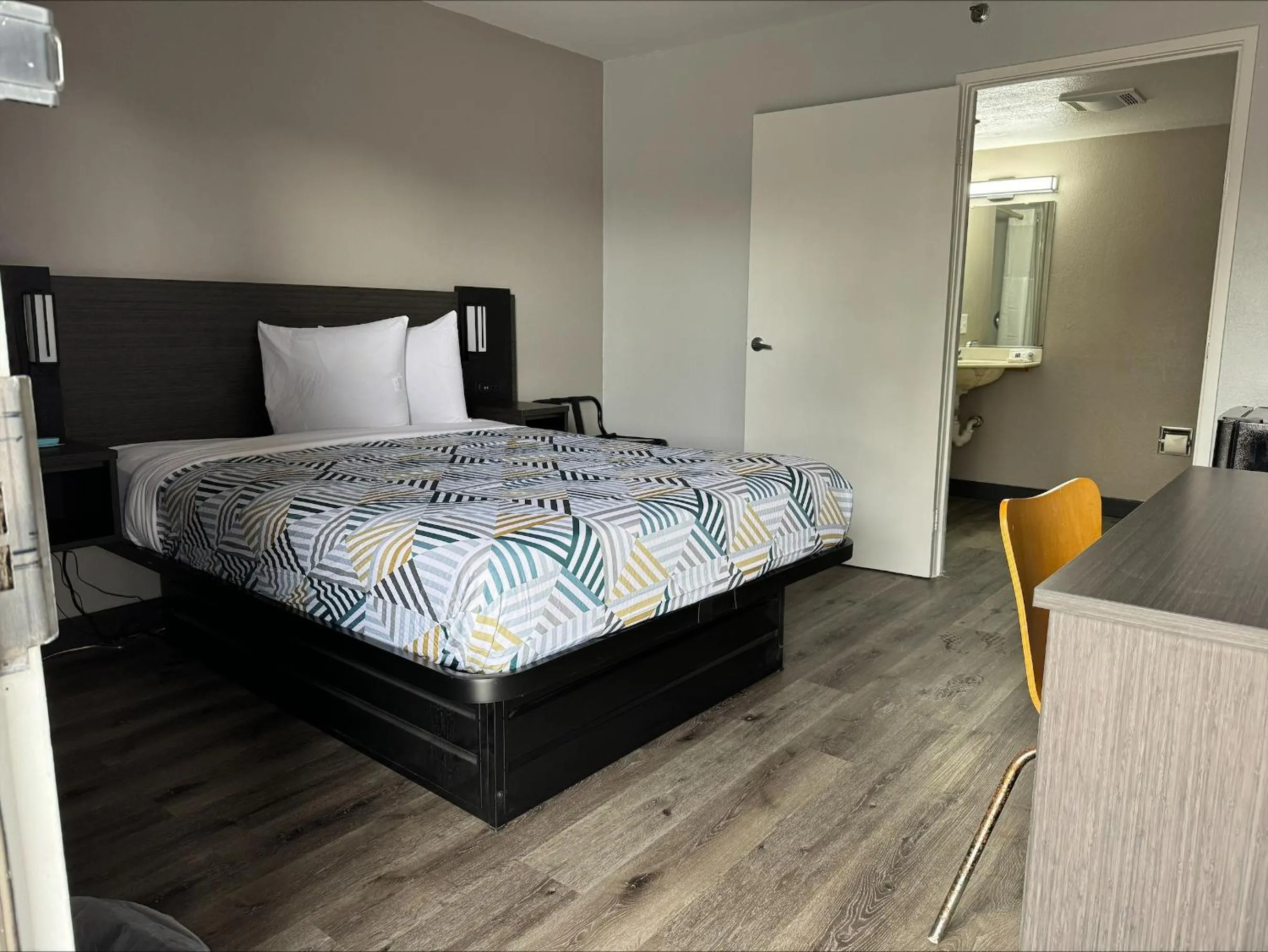 Bed in Motel 6-Bradenton, FL