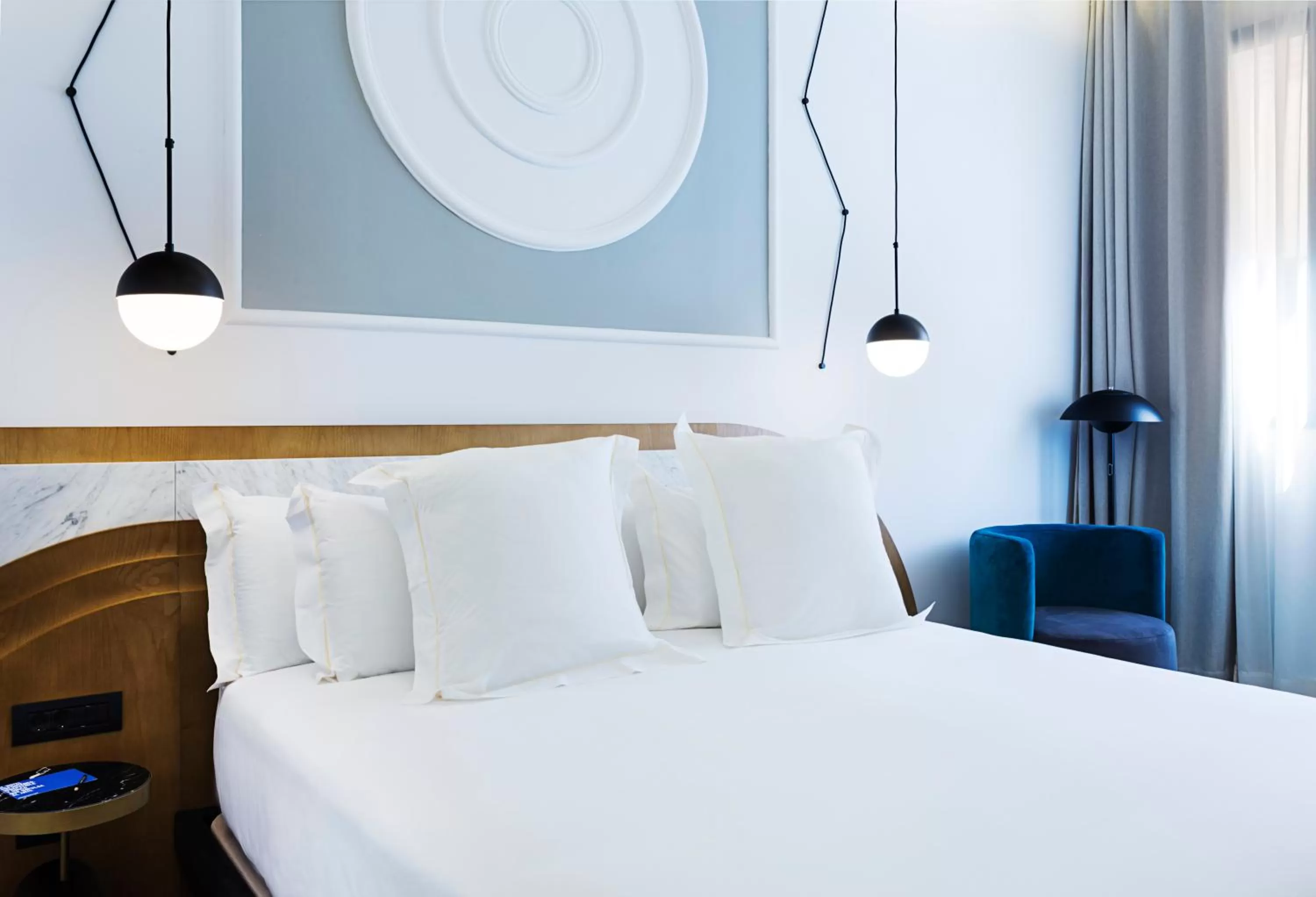 Bed in One Shot Fortuny