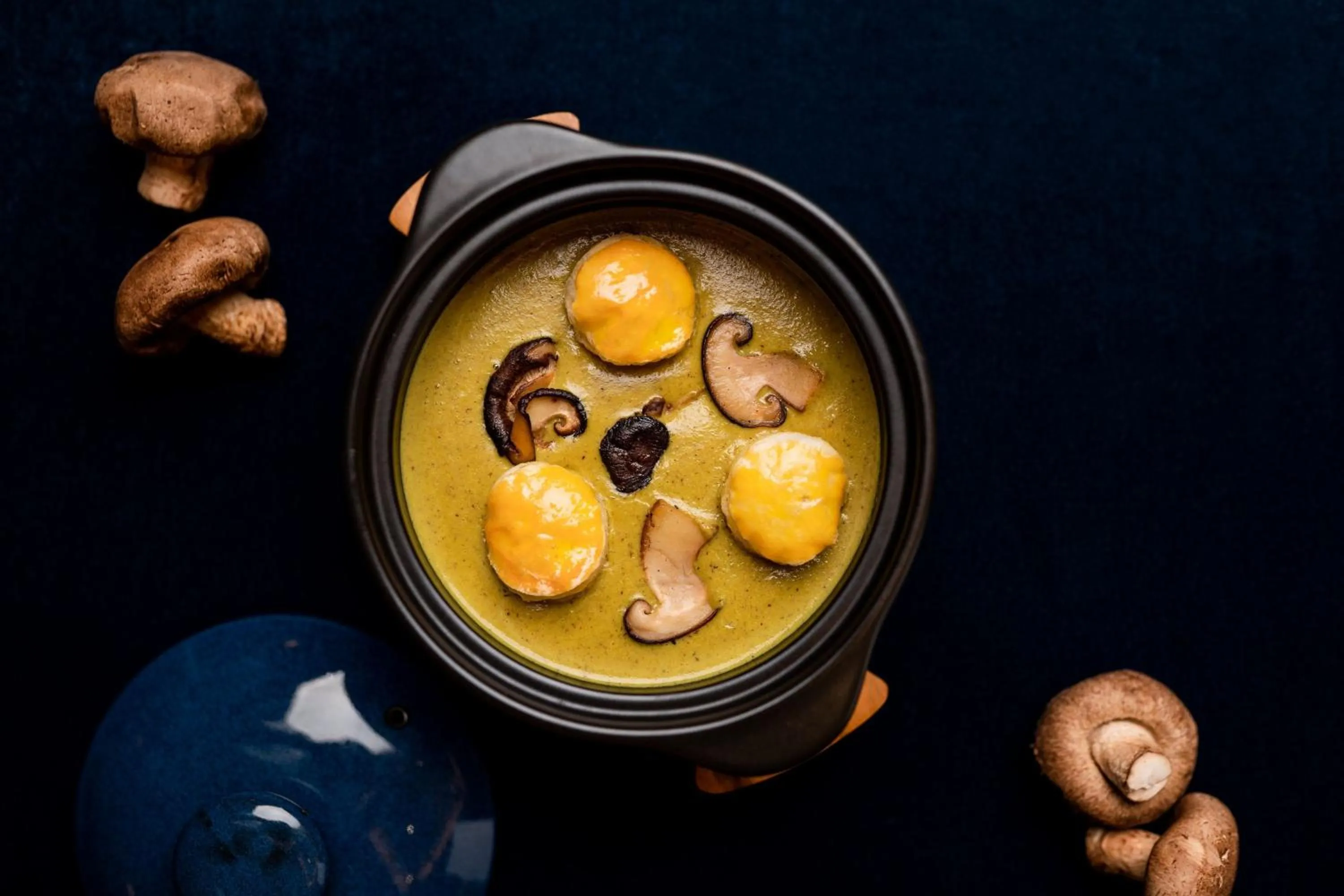 Restaurant/places to eat in The Ritz-Carlton Jakarta, Mega Kuningan