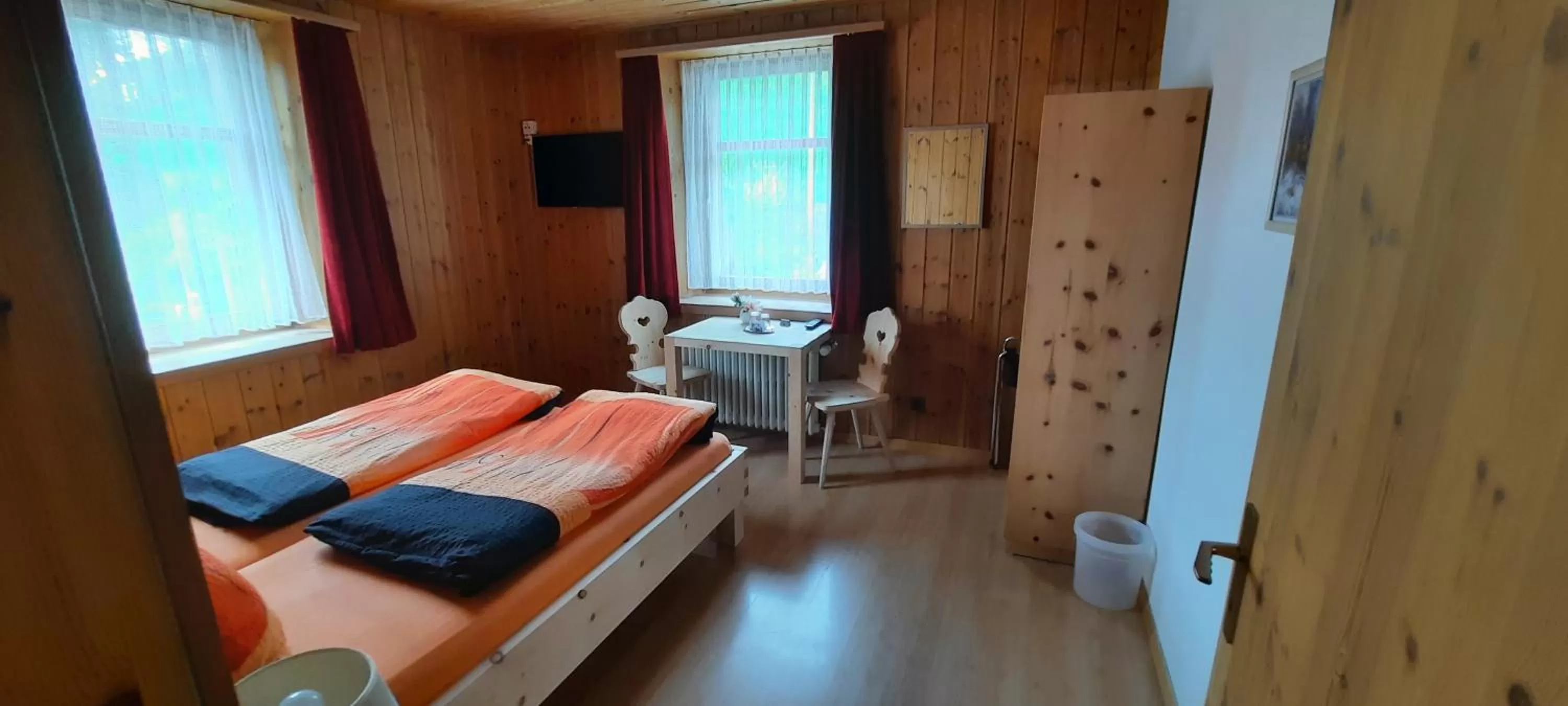 Bed in Garni Alpenrose - Grusaida