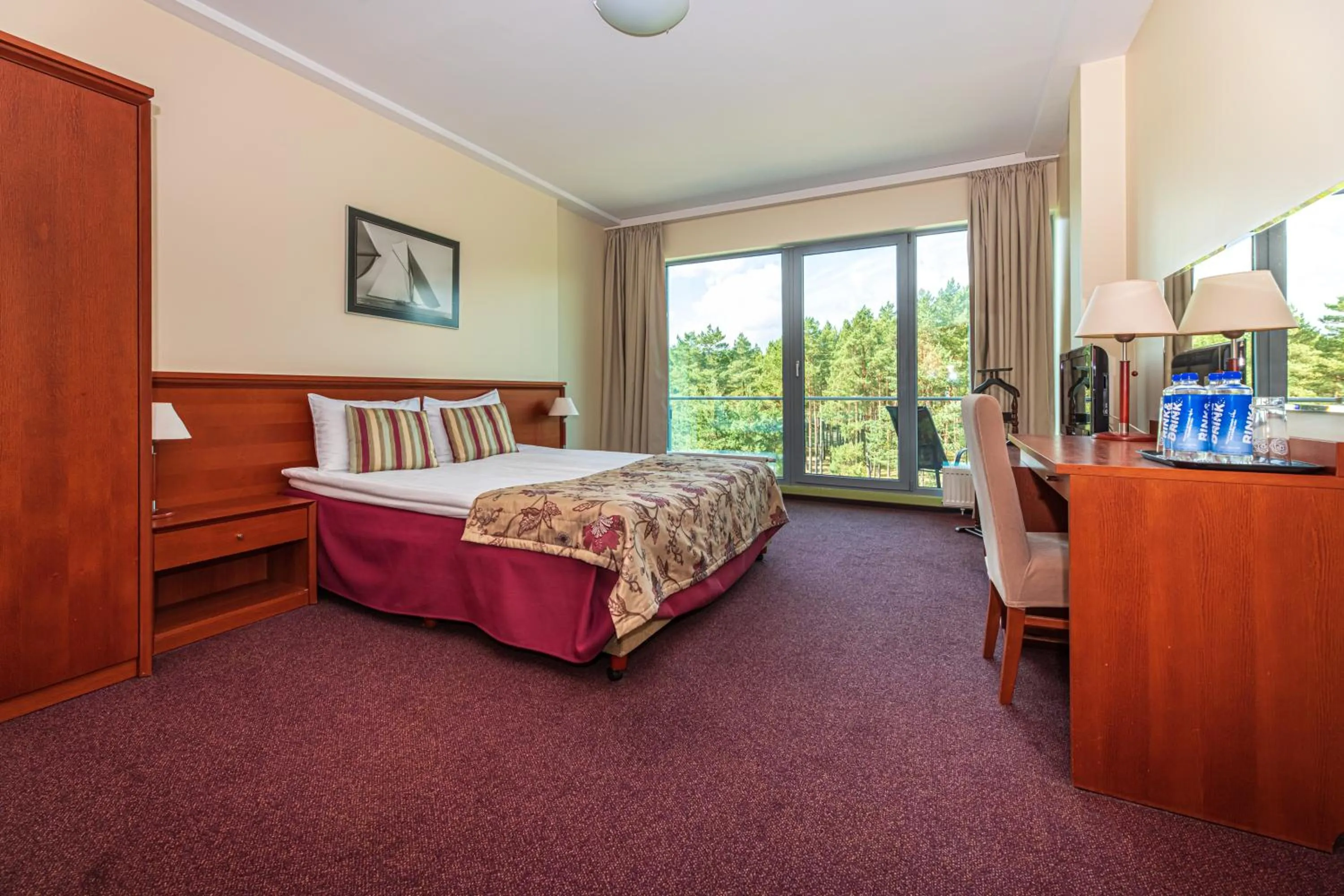 Photo of the whole room, Bed in Meduza Hotel