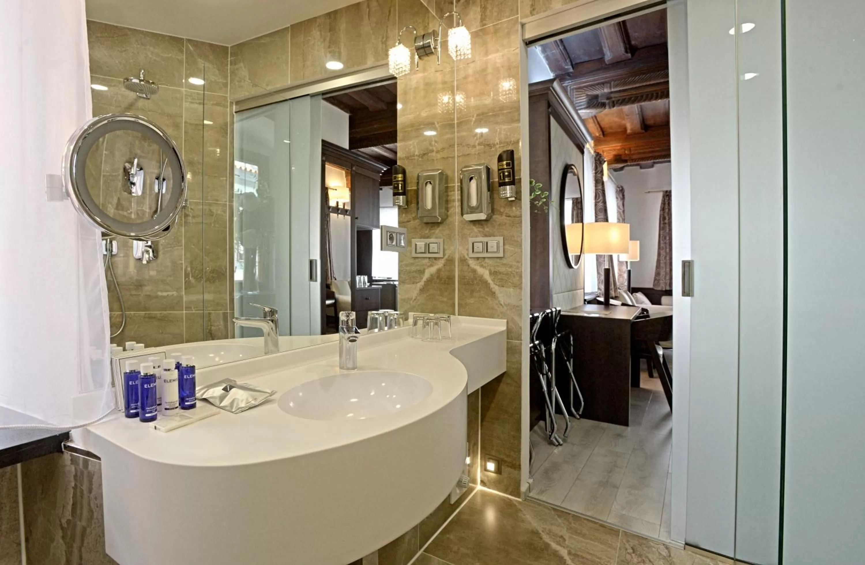 Bathroom in Hotel Grand