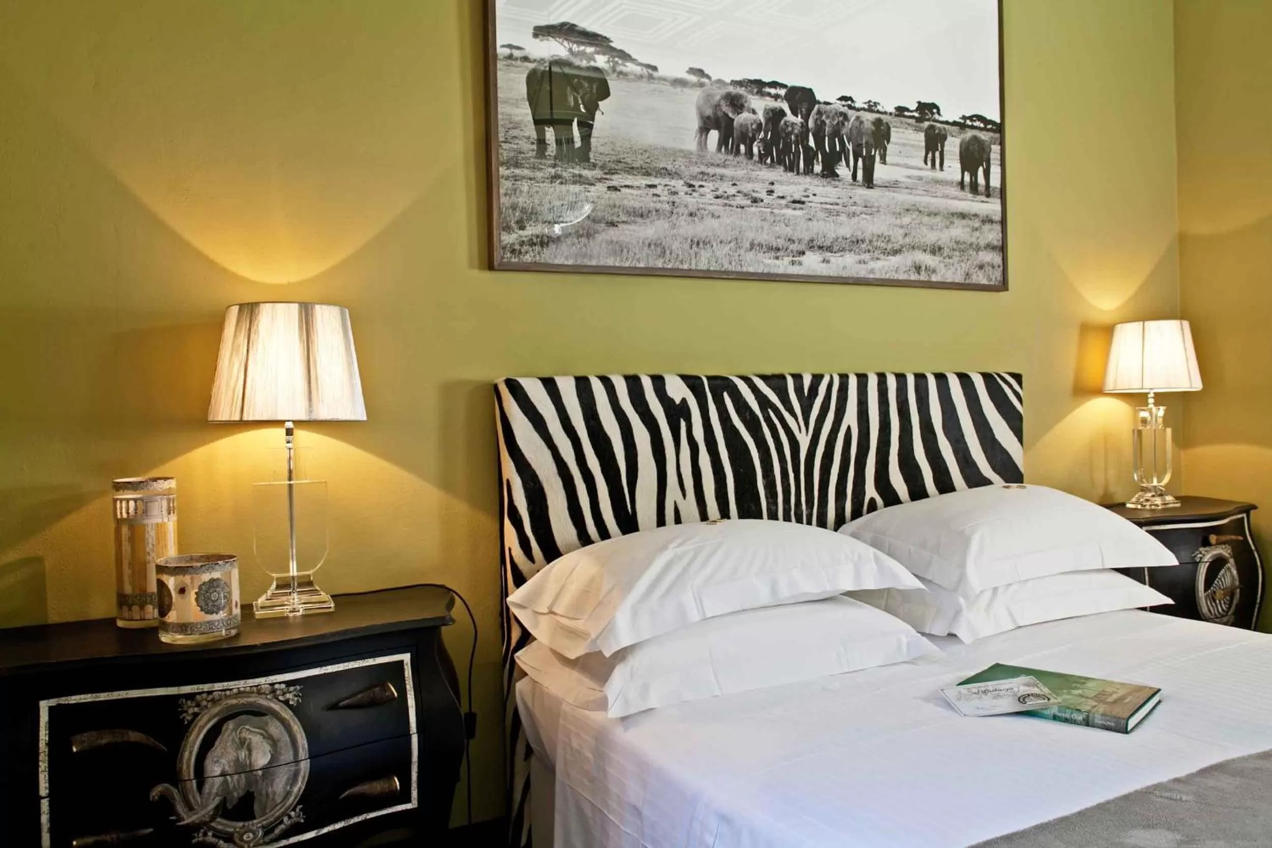 Bed in Porcellino Gallery Art Boutique BB