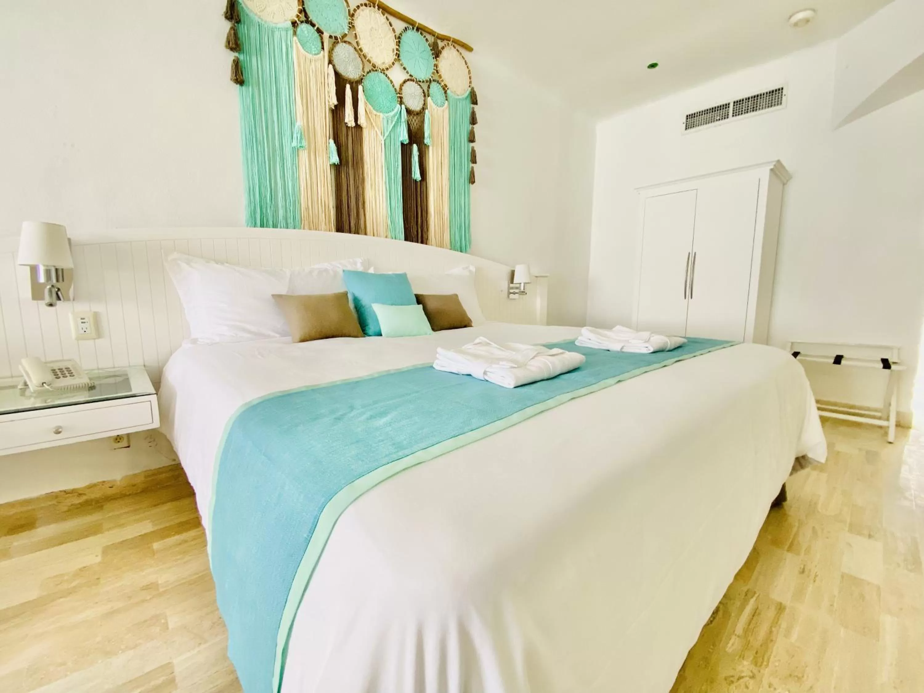 Bed in Cyan Cancun Resort & Spa