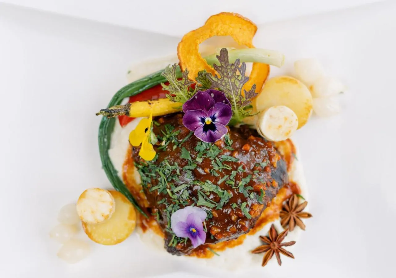 Restaurant/places to eat in Teleferic Grand Hotel