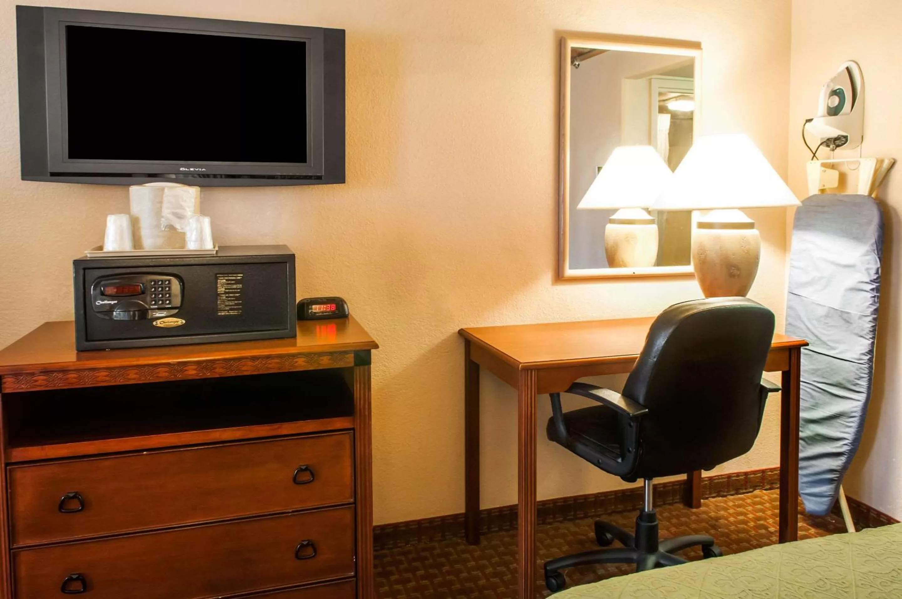 Standard King Room - Non Smoking in Quality Inn & Suites Las Cruces - University Area