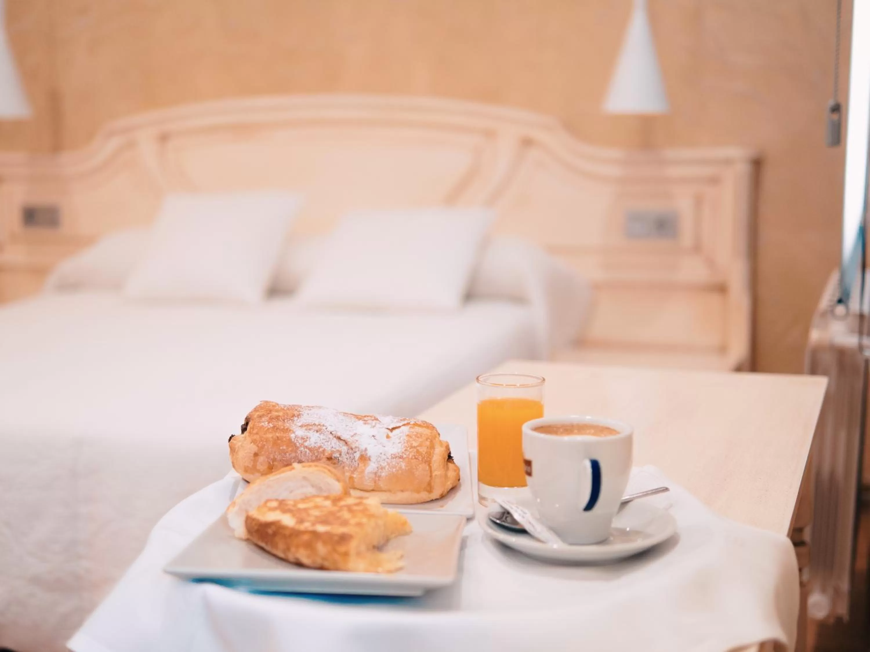 Bed in Hotel Los Toreros