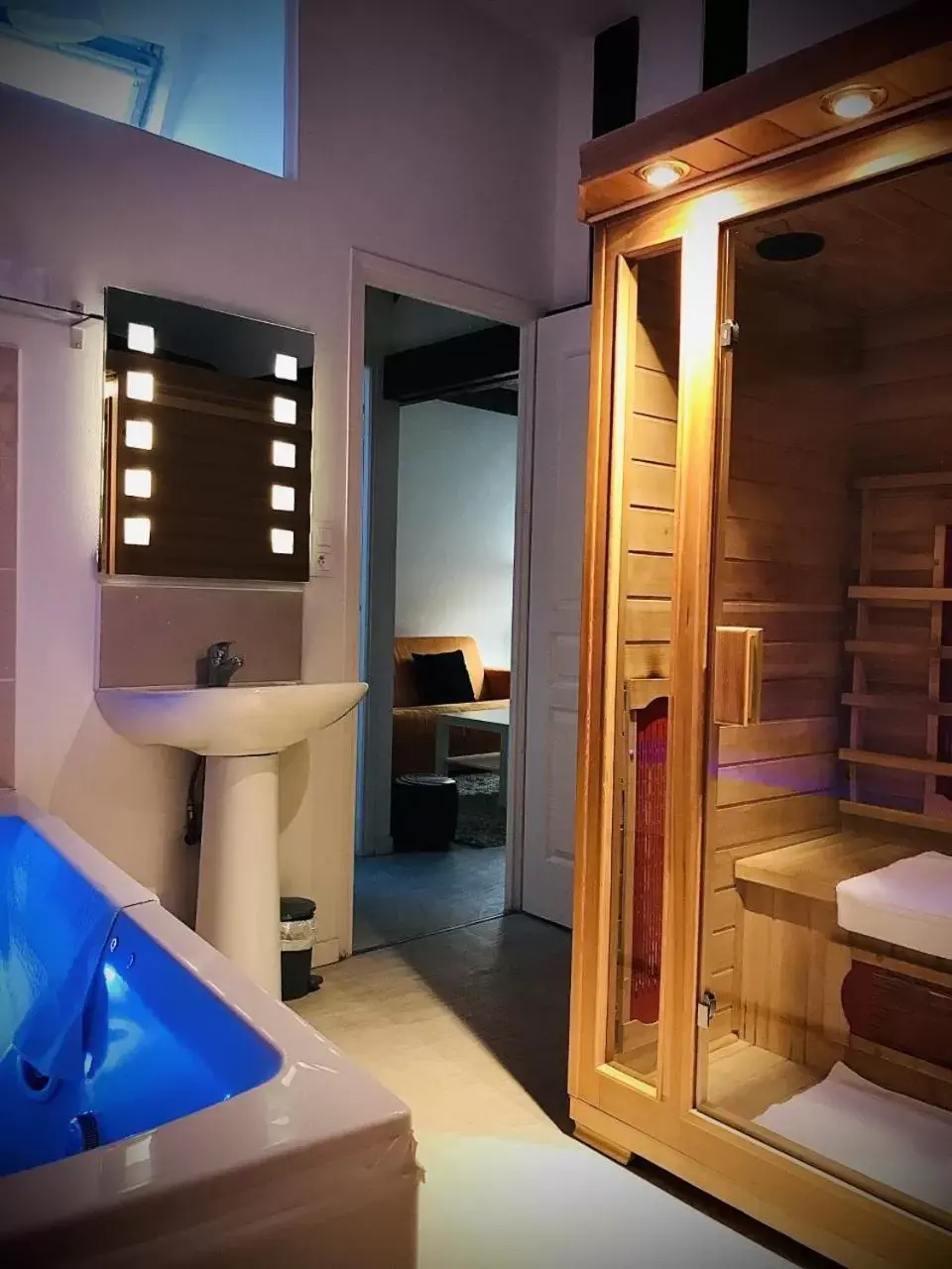 One-Bedroom Suite in L'Atrium One-Bedroom Suite in L'Atrium