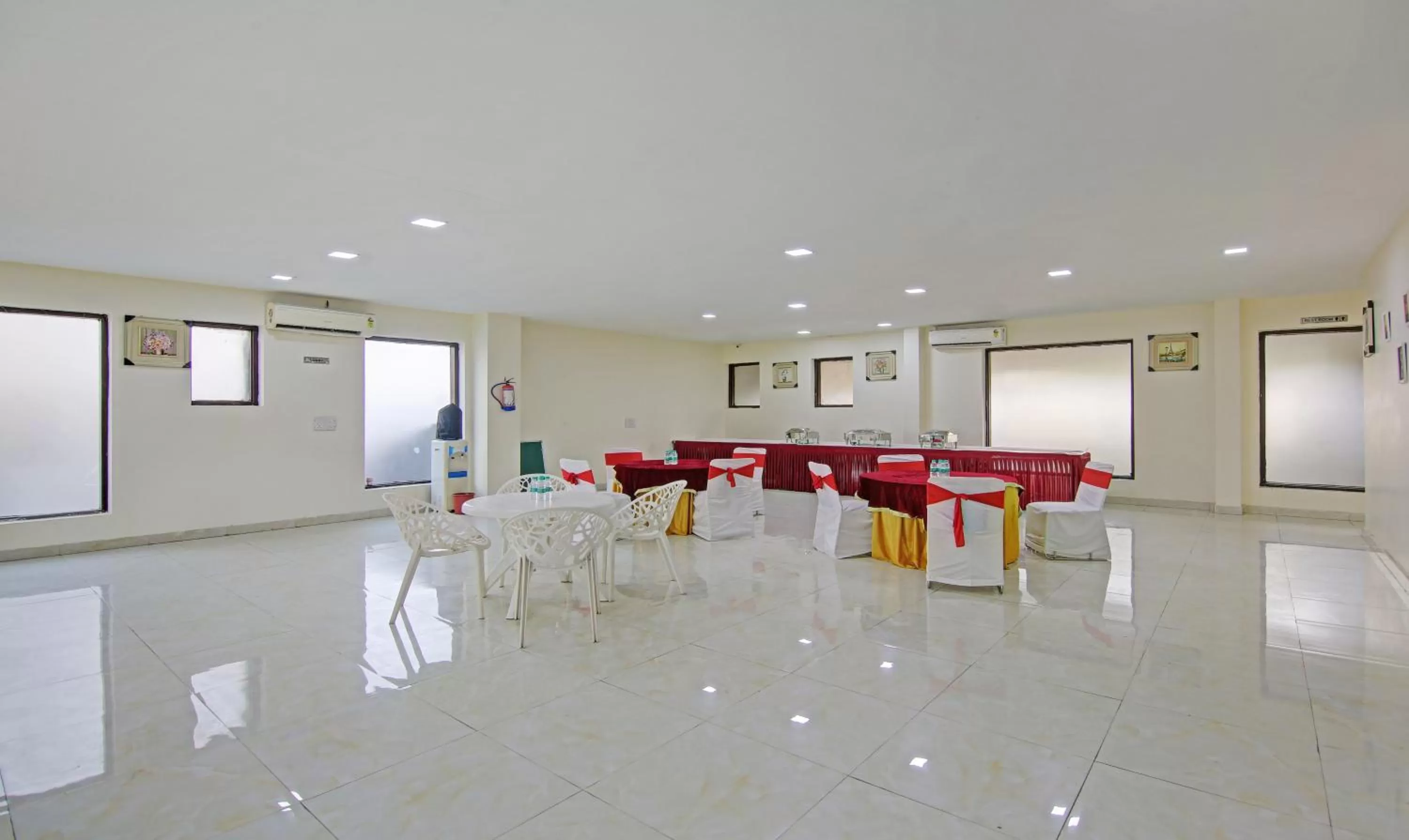 Restaurant/Places to Eat in Treebo Trend Amaya Inn Sector 72