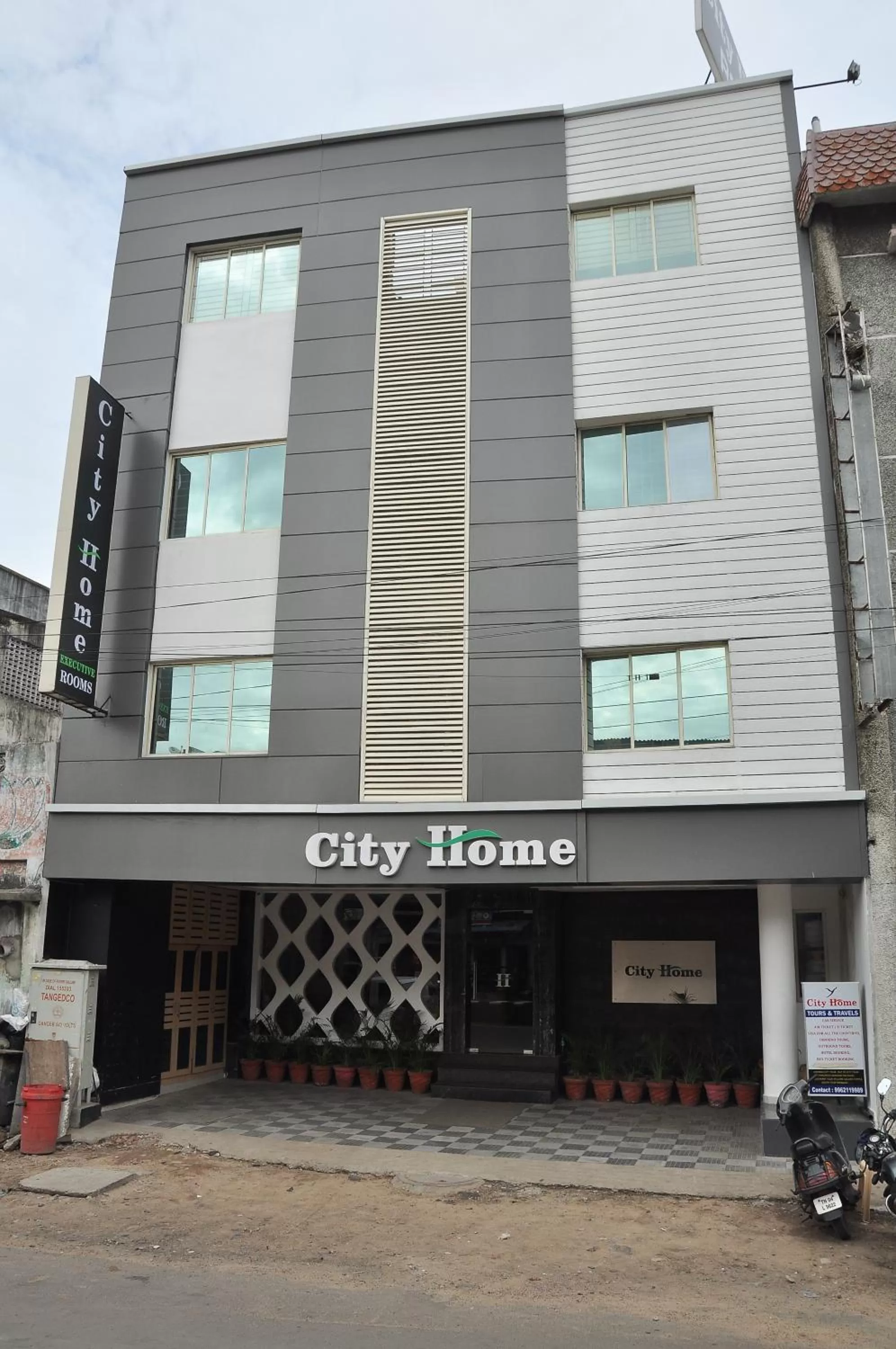 Facade/entrance, Property Building in City Home