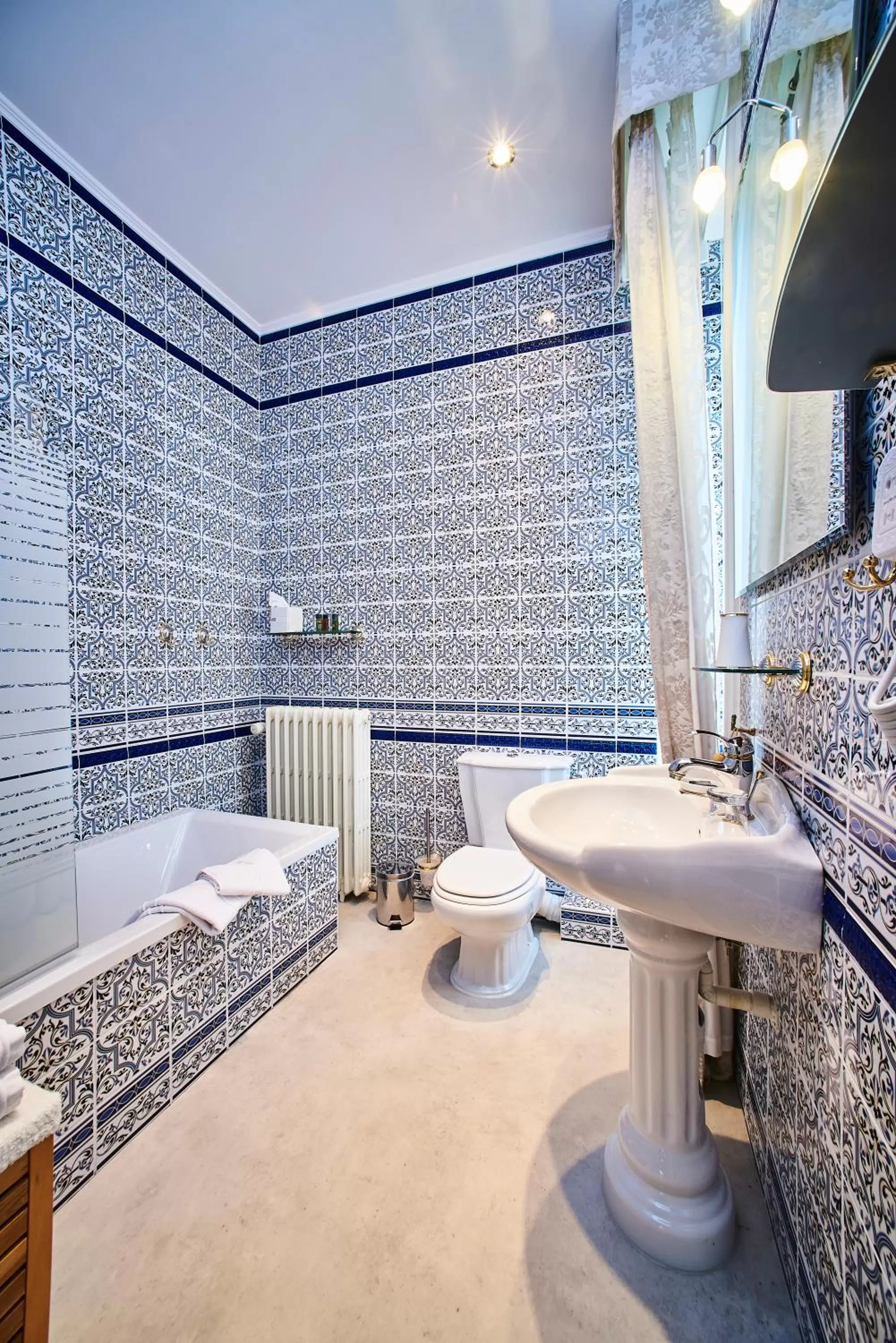 Bathroom in Château de la Richerie - proche Puy du Fou