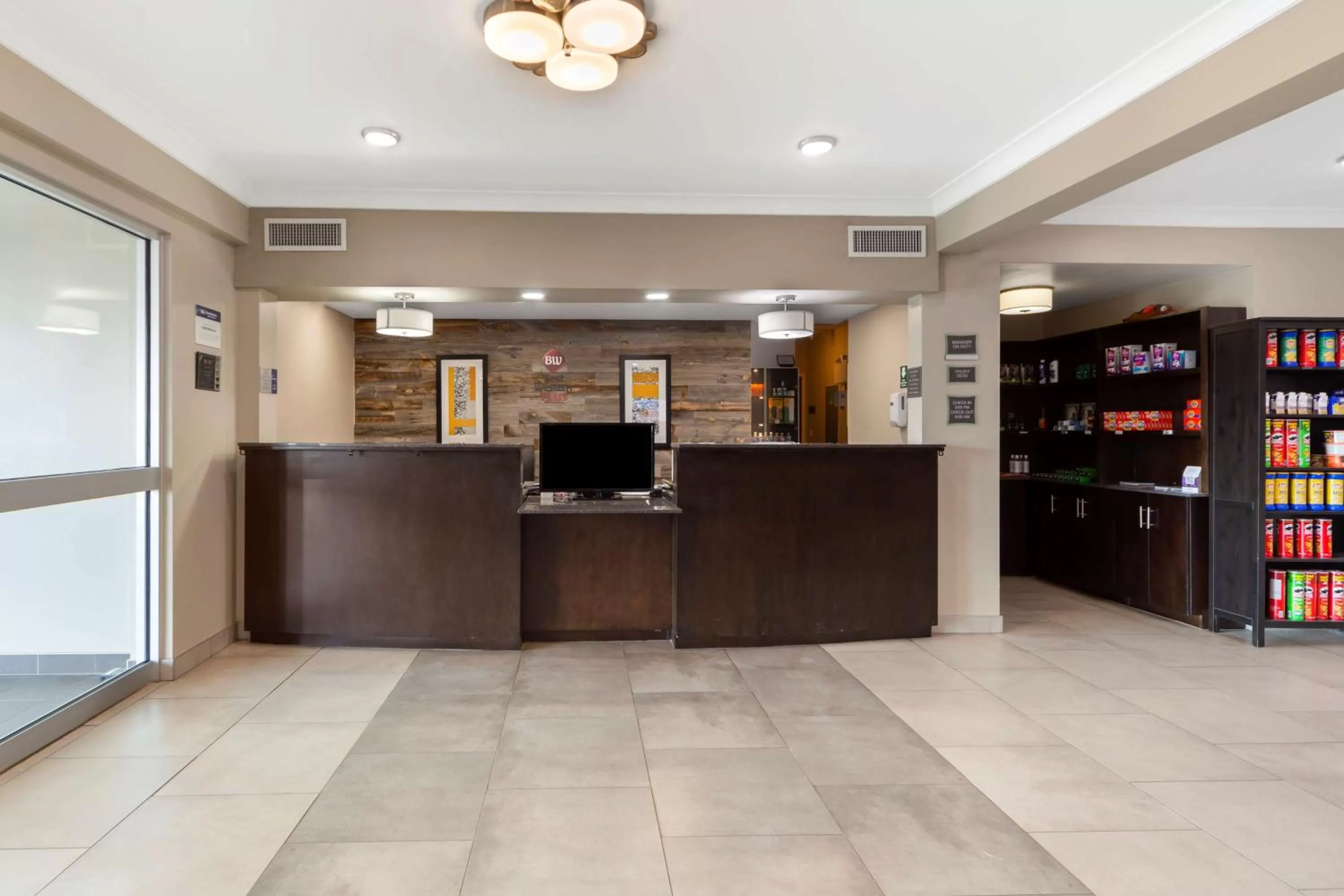 Lobby or reception in Best Western PLUS Fort Saskatchewan Inn & Suites