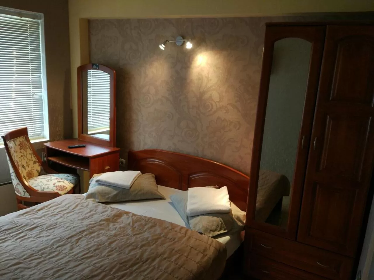 Photo of the whole room, Bed in Family Hotel Kartala