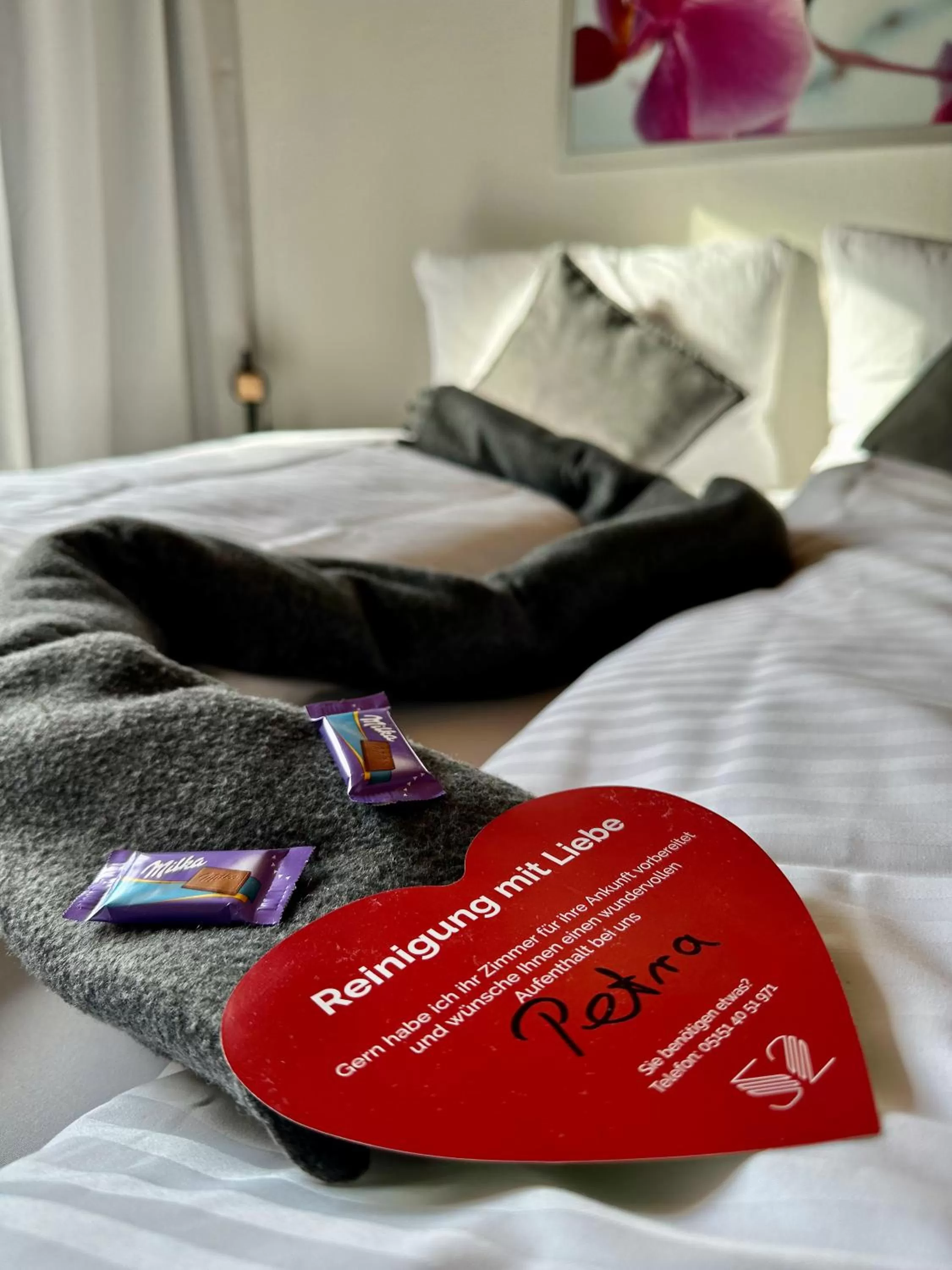 Photo of the whole room, Bed in Hotel Schultheiss Hameln