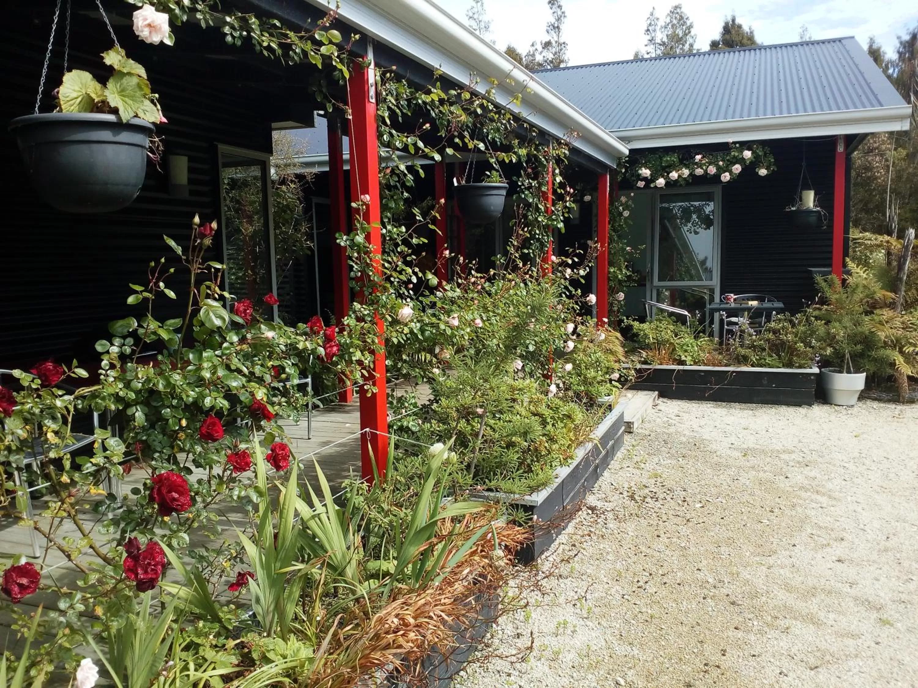 Patio in Mahinapua Retreat B&B